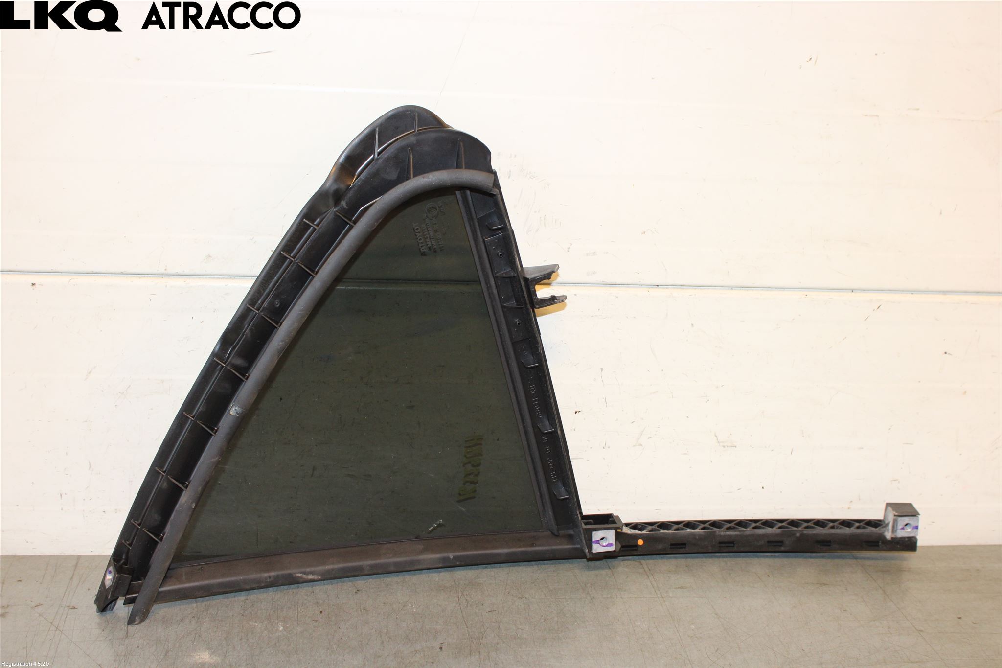 Toyota YARIS CROSS XP21 21- Dörruta Bak Lilla Hö