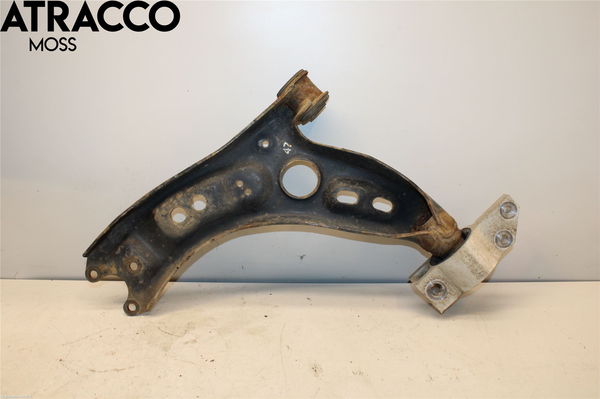 Volkswagen VW GOLF VI 09-13 Bärarm Fram Undre Hö