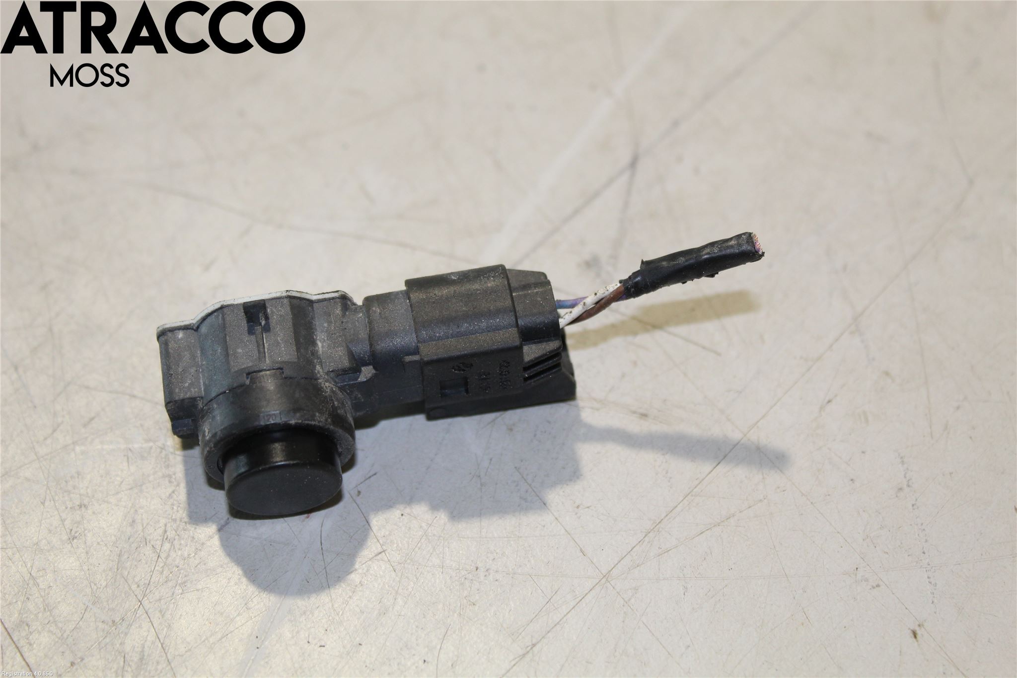 Opel VIVARO 20- Parkeringshjälp Frontsensor