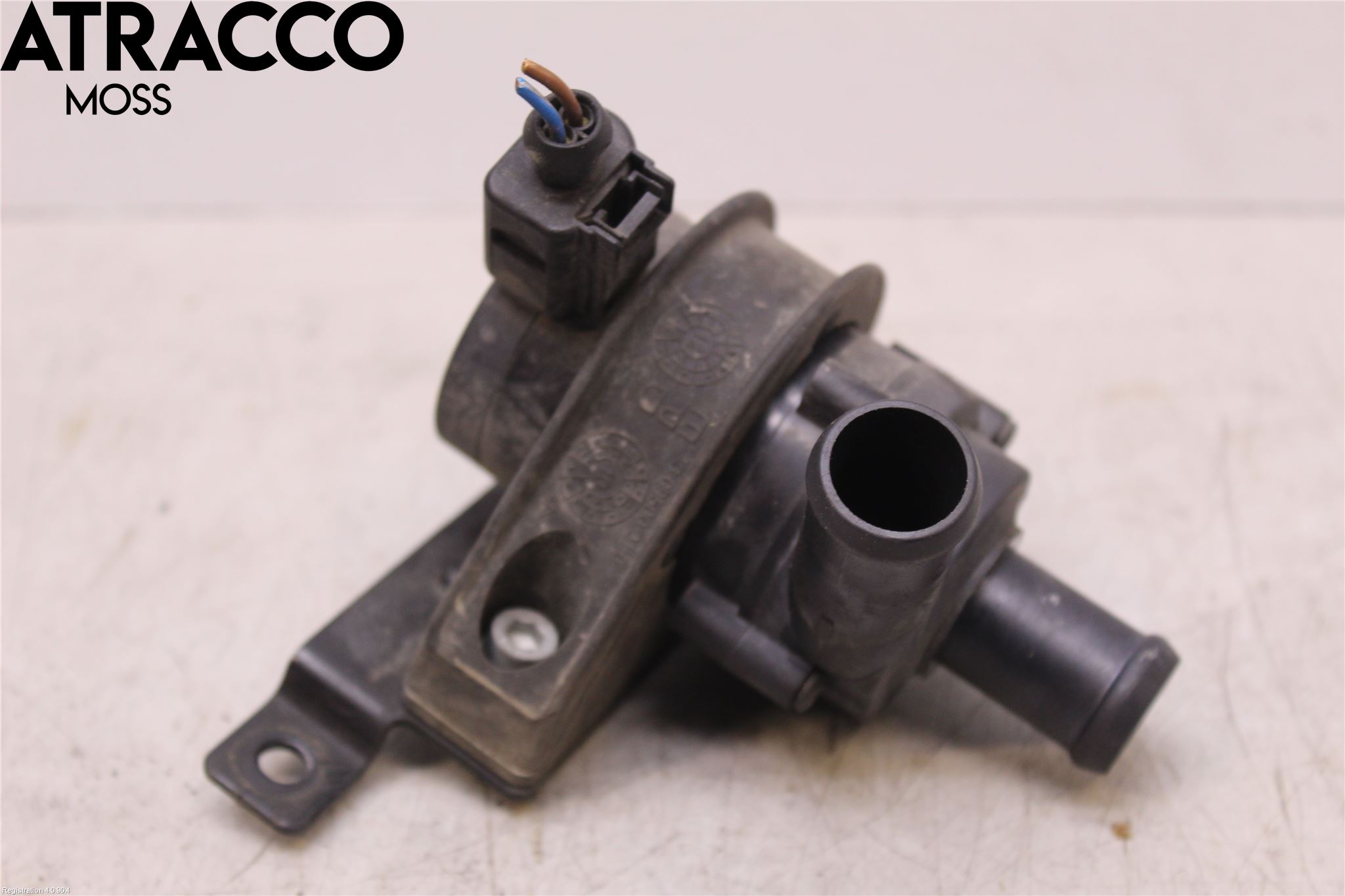 Volkswagen VW GOLF VI 09-13 Vattenpump