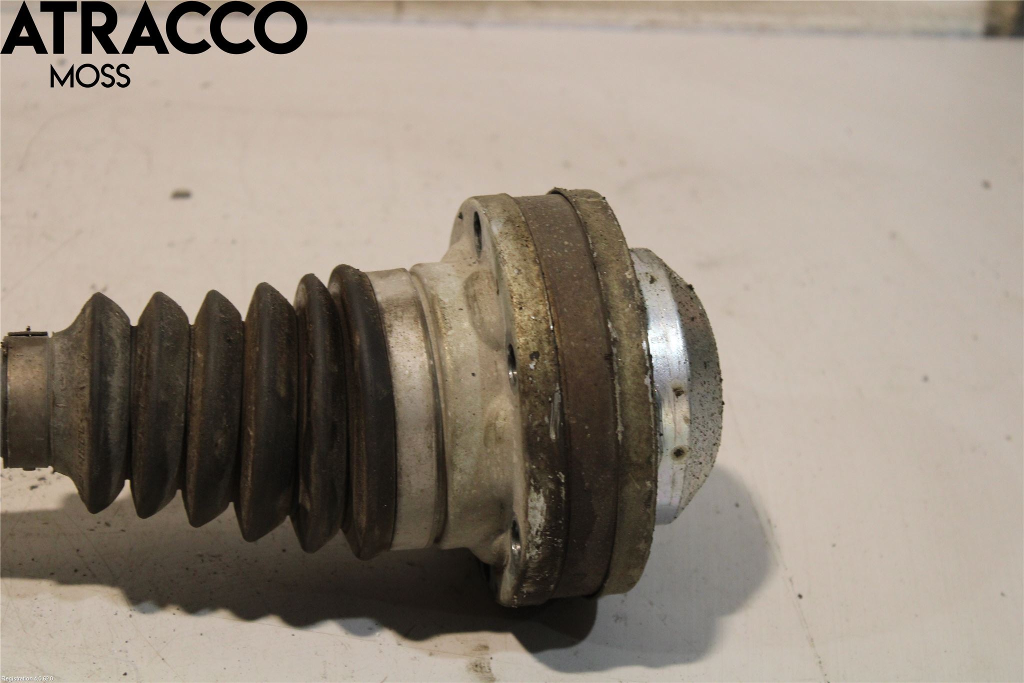 Volkswagen VW PASSAT 05-11 Drivaxel Fram Vänster