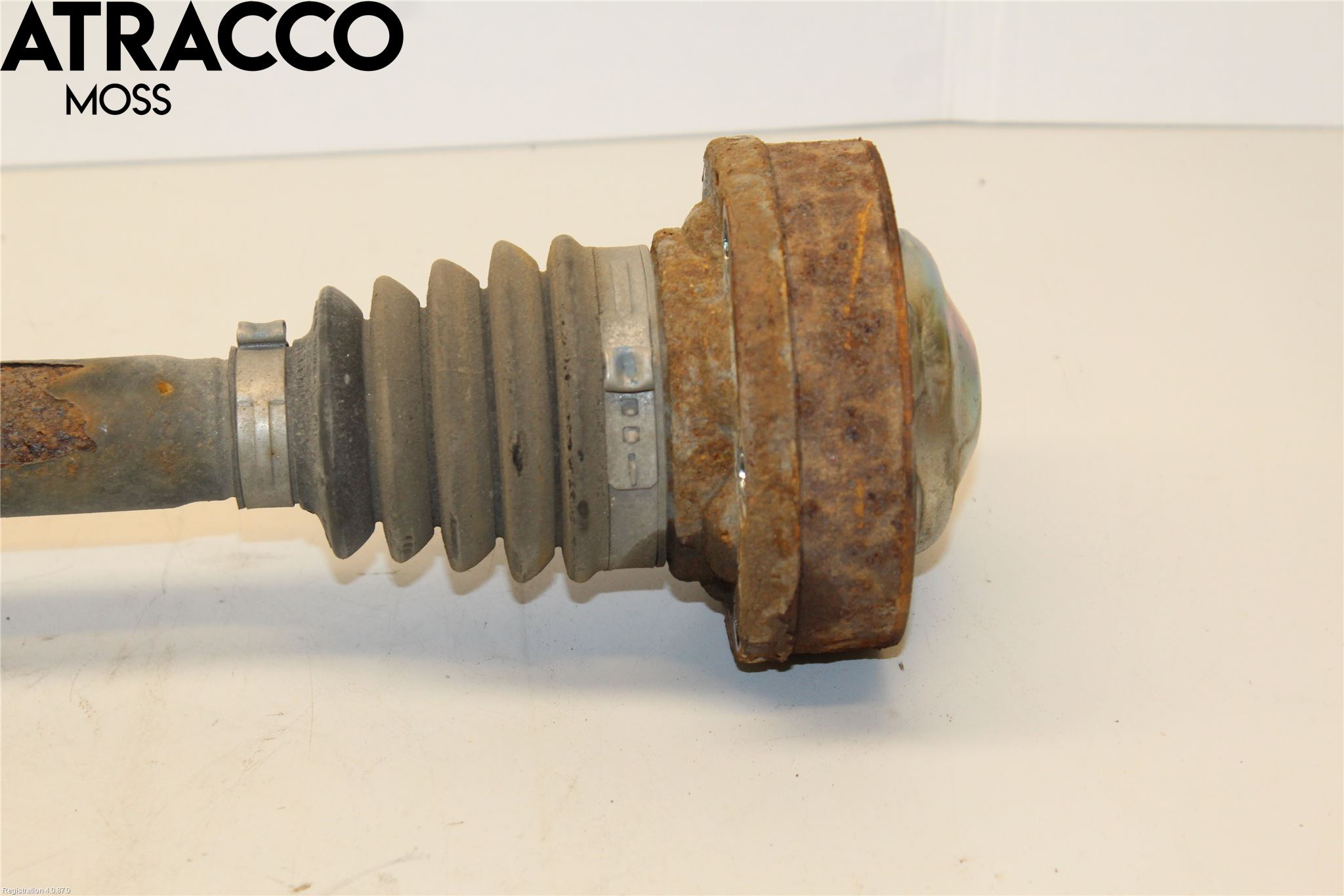 Audi A8/S8 4E  02-09 Drivaxel Bak Höger