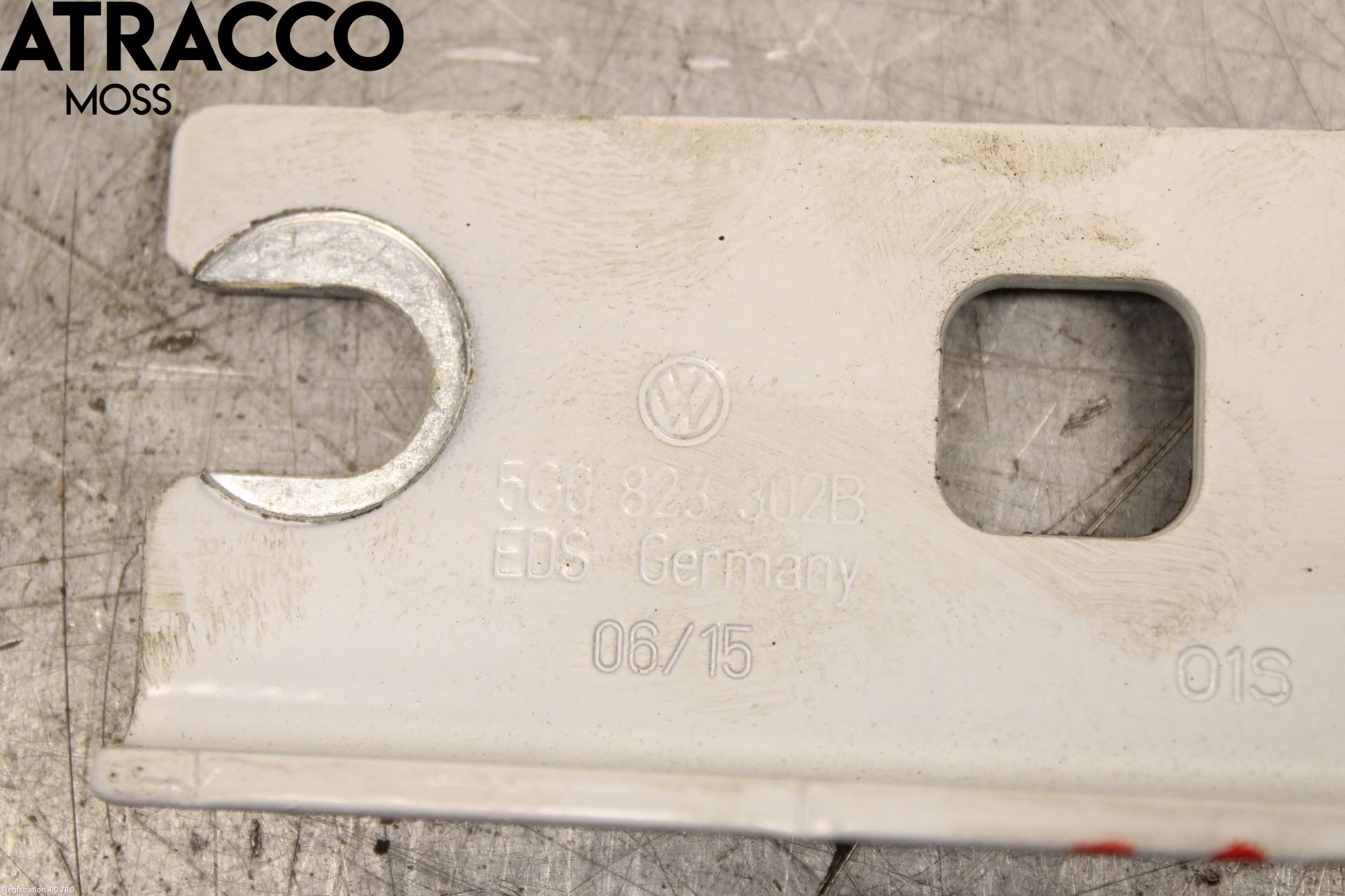 Volkswagen VW GOLF / E-GOLF VII 13-20 Huvgångjärn