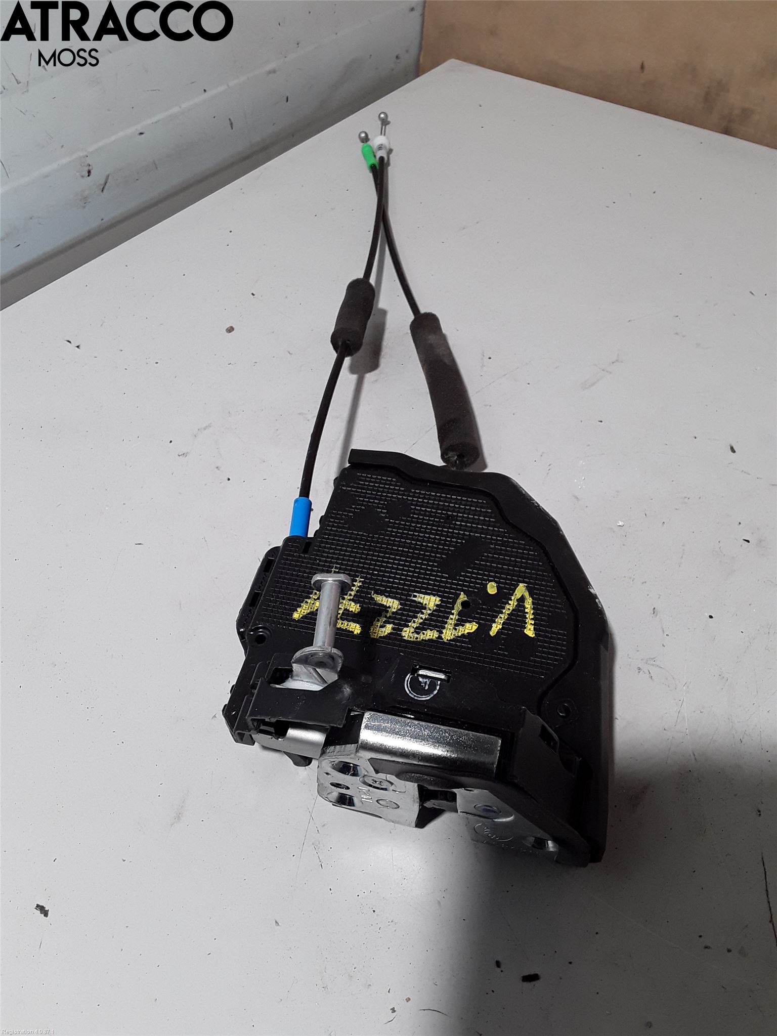 Toyota COROLLA 19- Låskista-Dörrlås