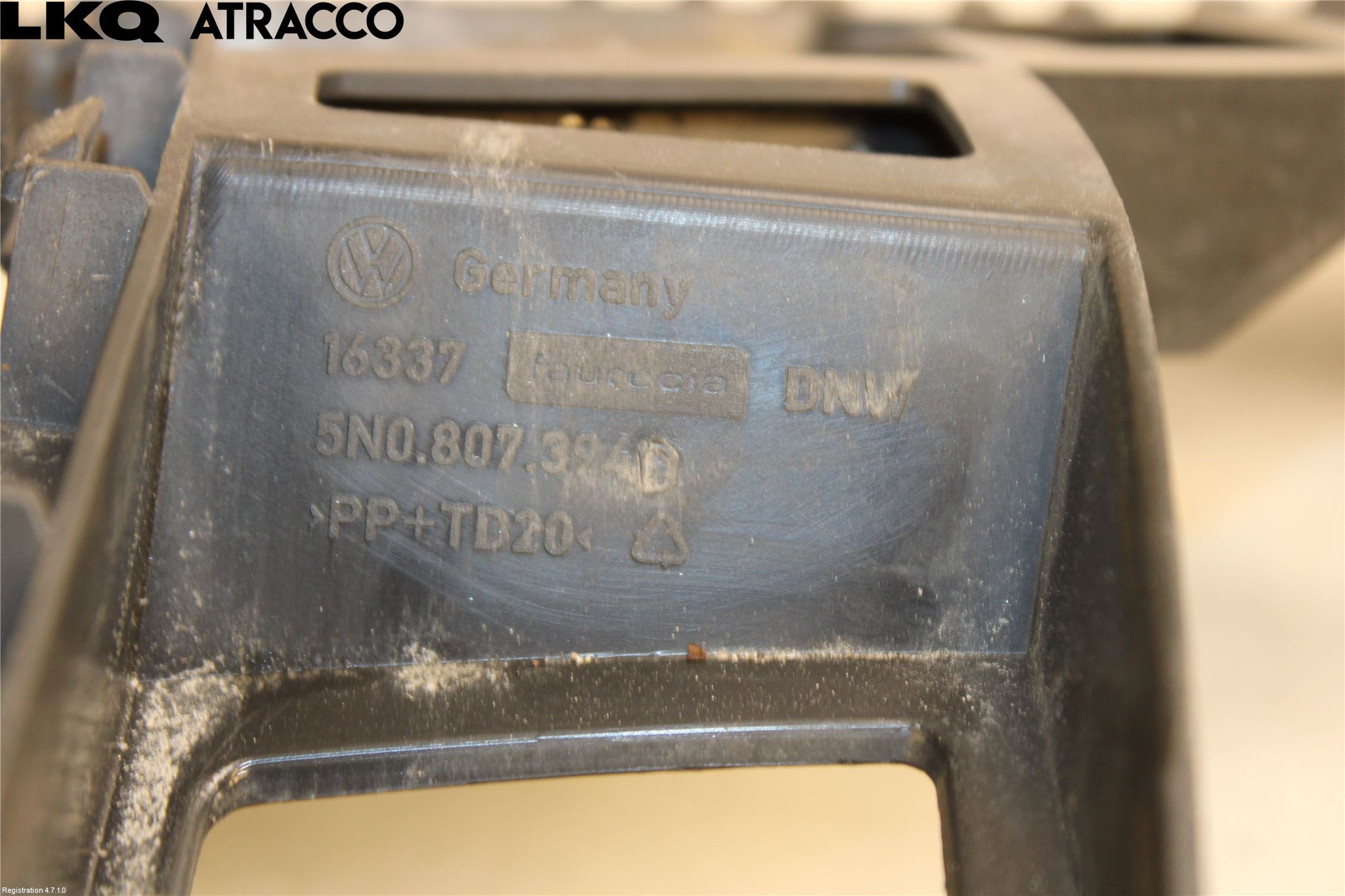 Volkswagen VW TIGUAN 07-16 Stötfångarfäste Bak Hö