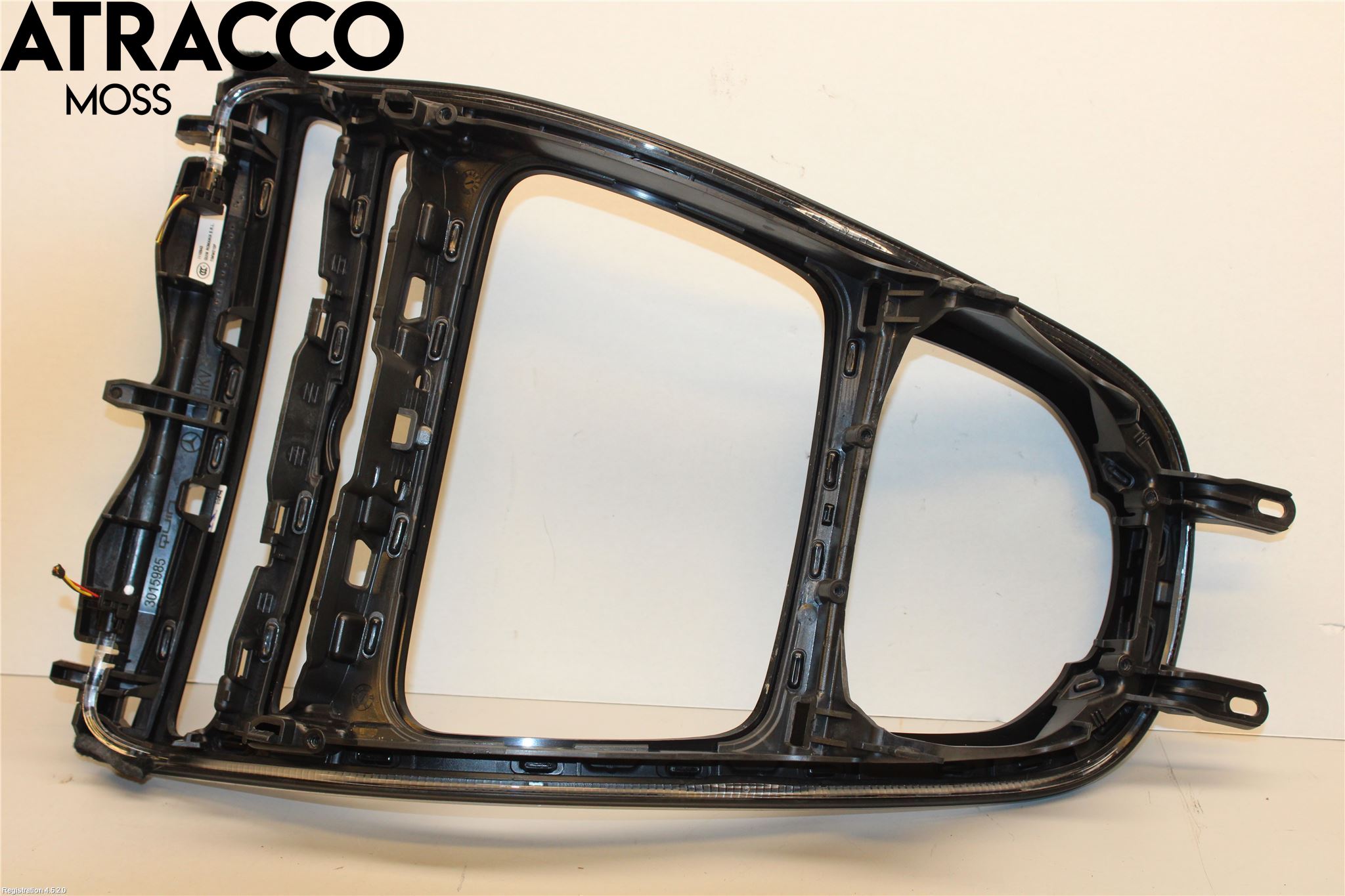 Mercedes-Benz MB E-KLASS (W213) 16-23 Instrumentkonsoll Mitt