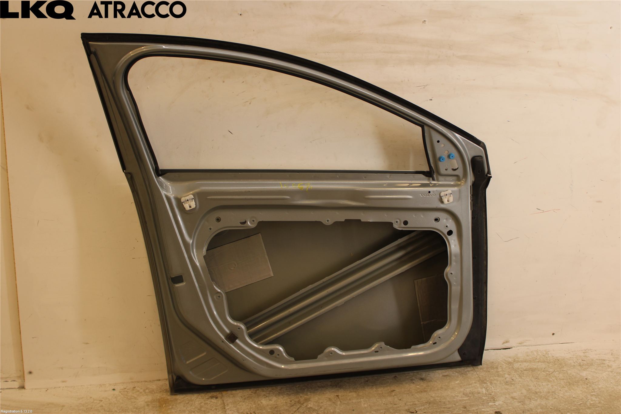 Volvo V40 12-19 Dörr Fram Vänster