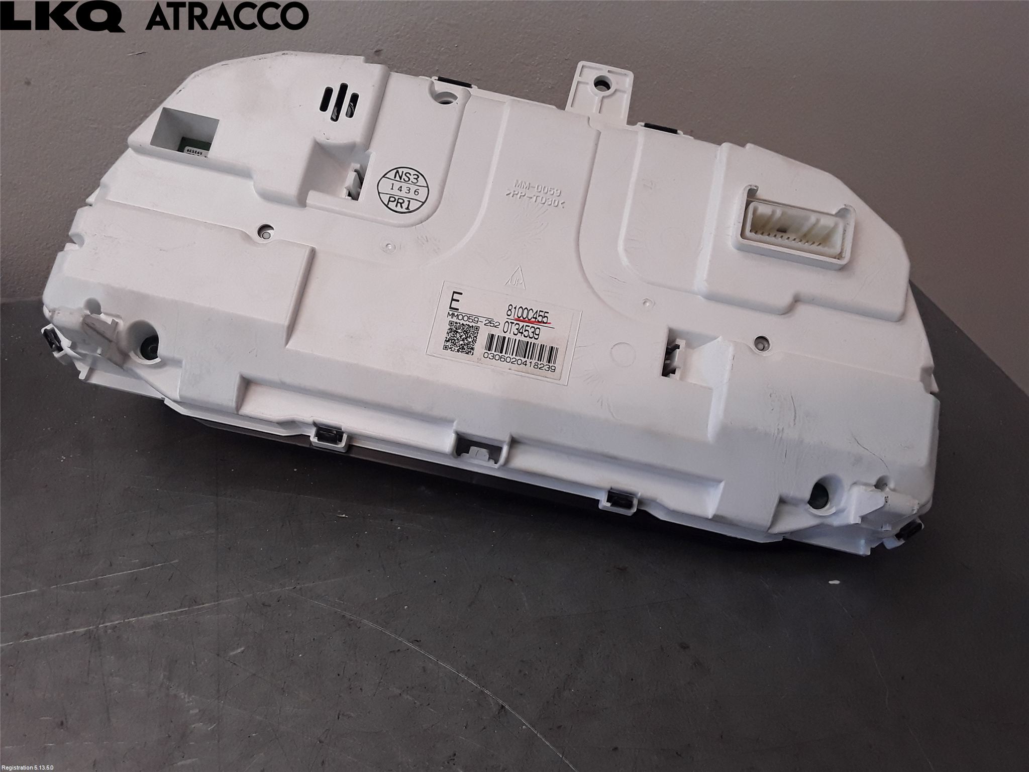 Mitsubishi OUTLANDER 13-21 Instrument Komb
