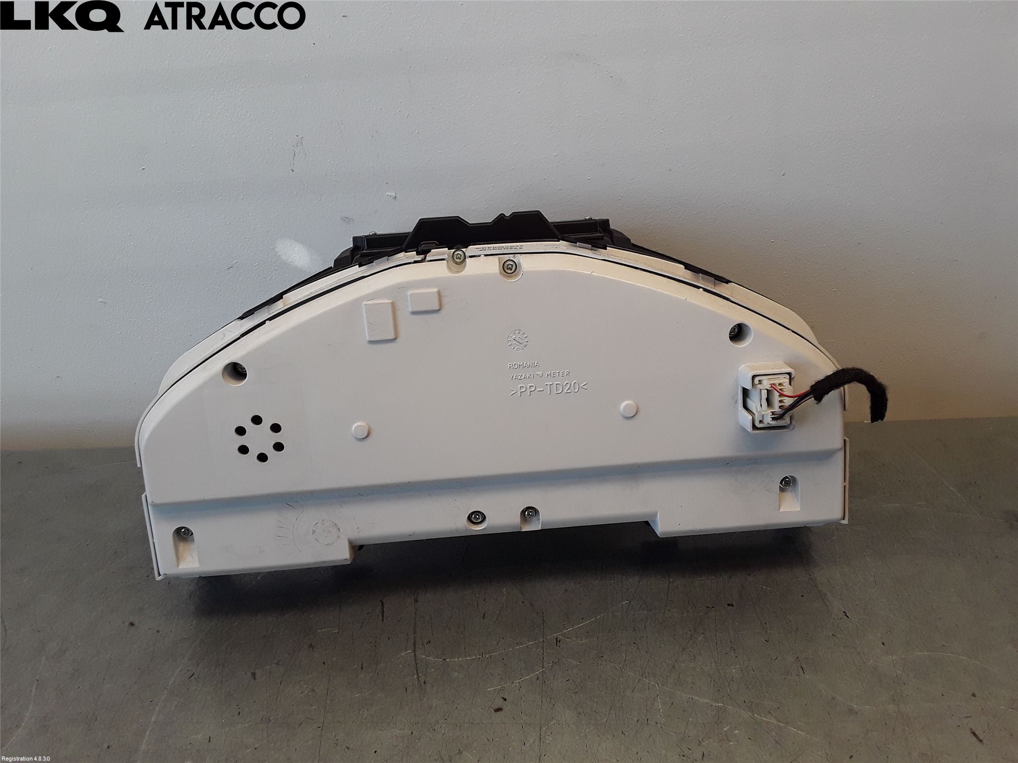 Volvo V60 11-13 Instrument Hast