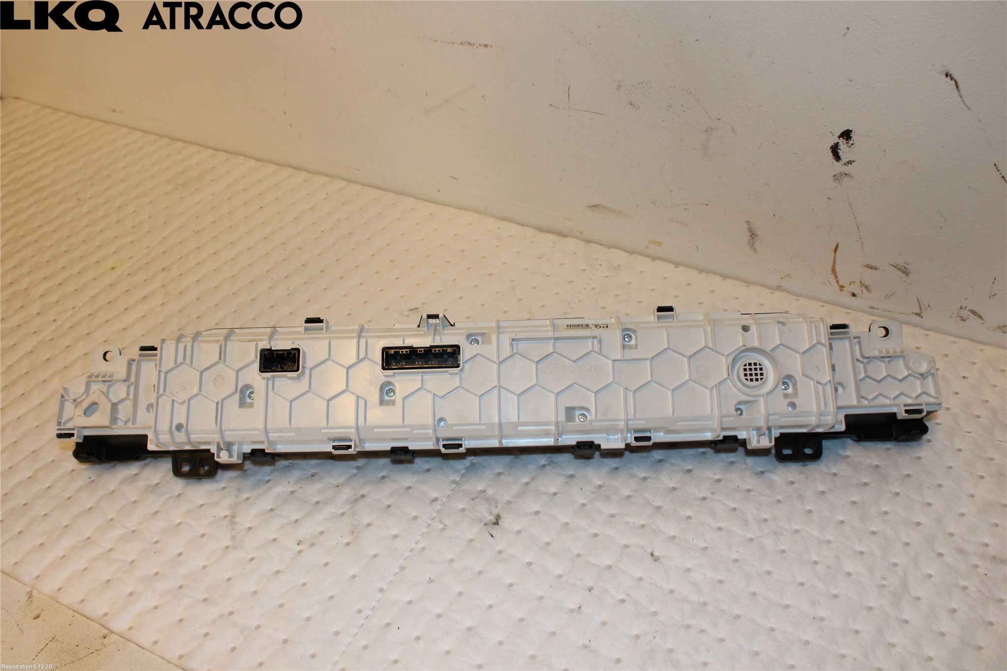 Toyota PRIUS (ZVW50) 16-21 Instrument Hast