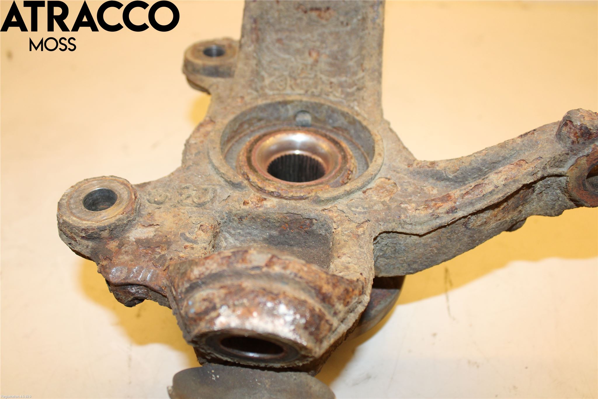 Ford MONDEO 07-15 Styrspindel Lagerhus Hö