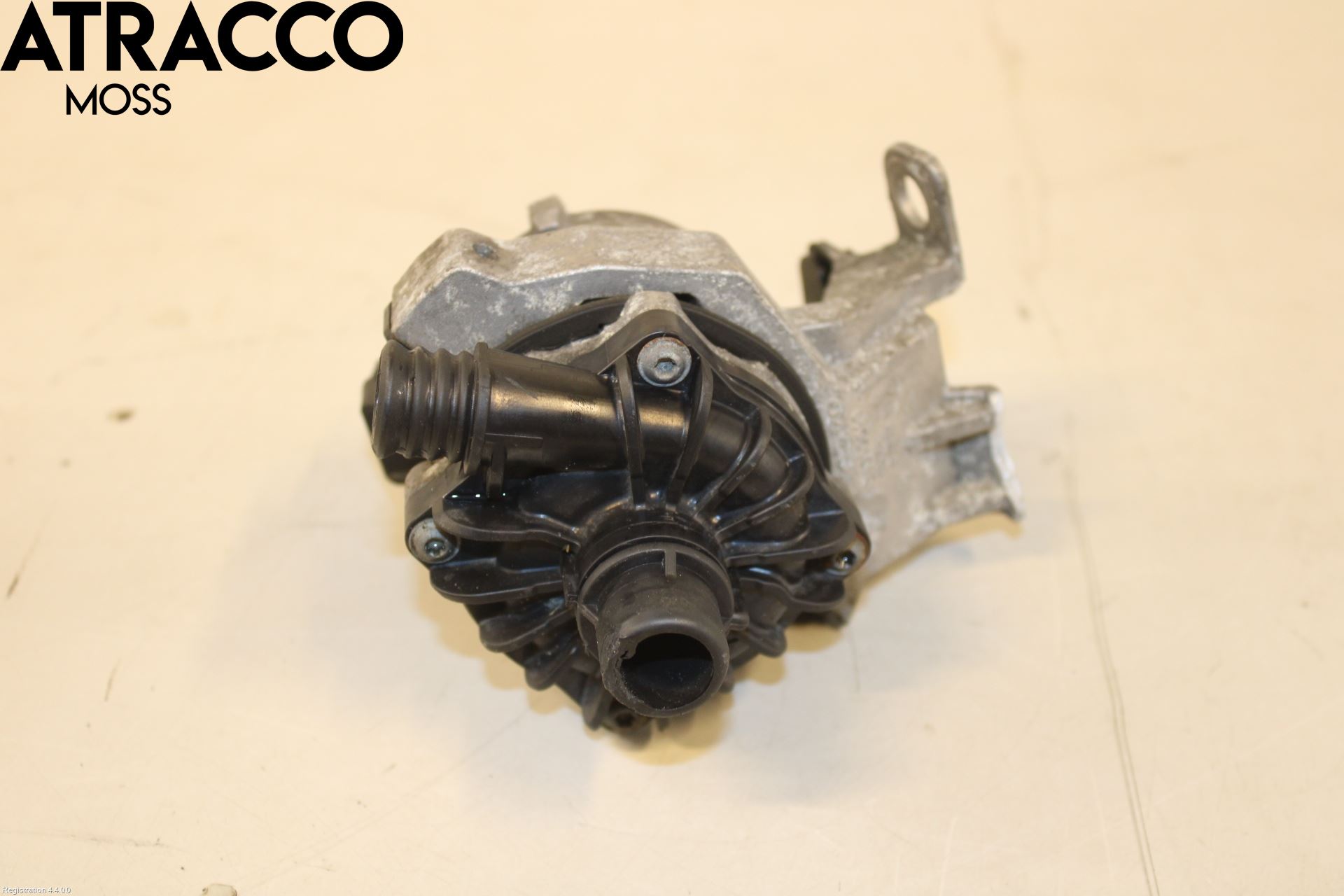 Volvo V60 14-18 Vattenpump