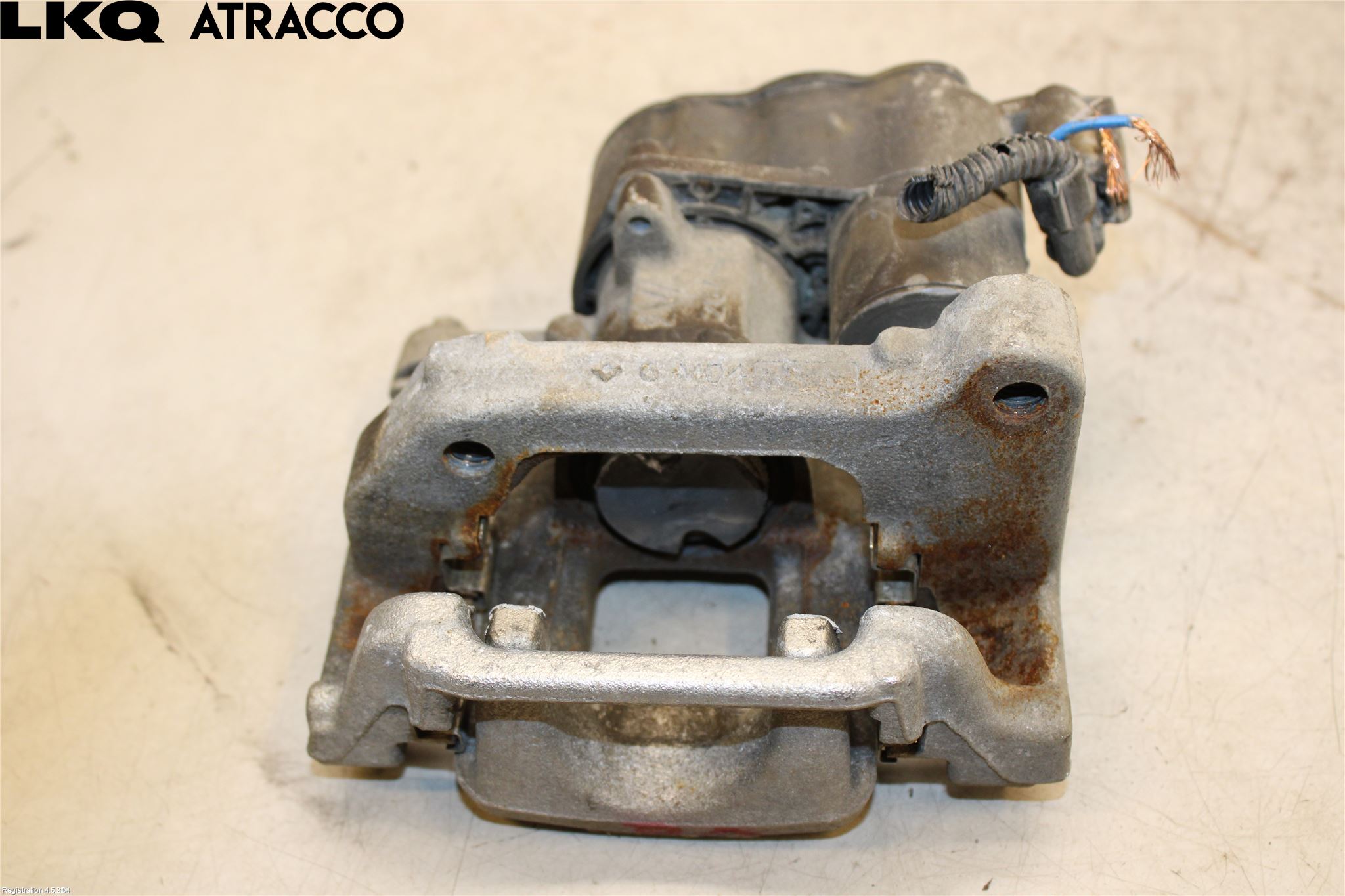 Opel CORSA F, CORSA-E 20- Bromsok Bak Vänster