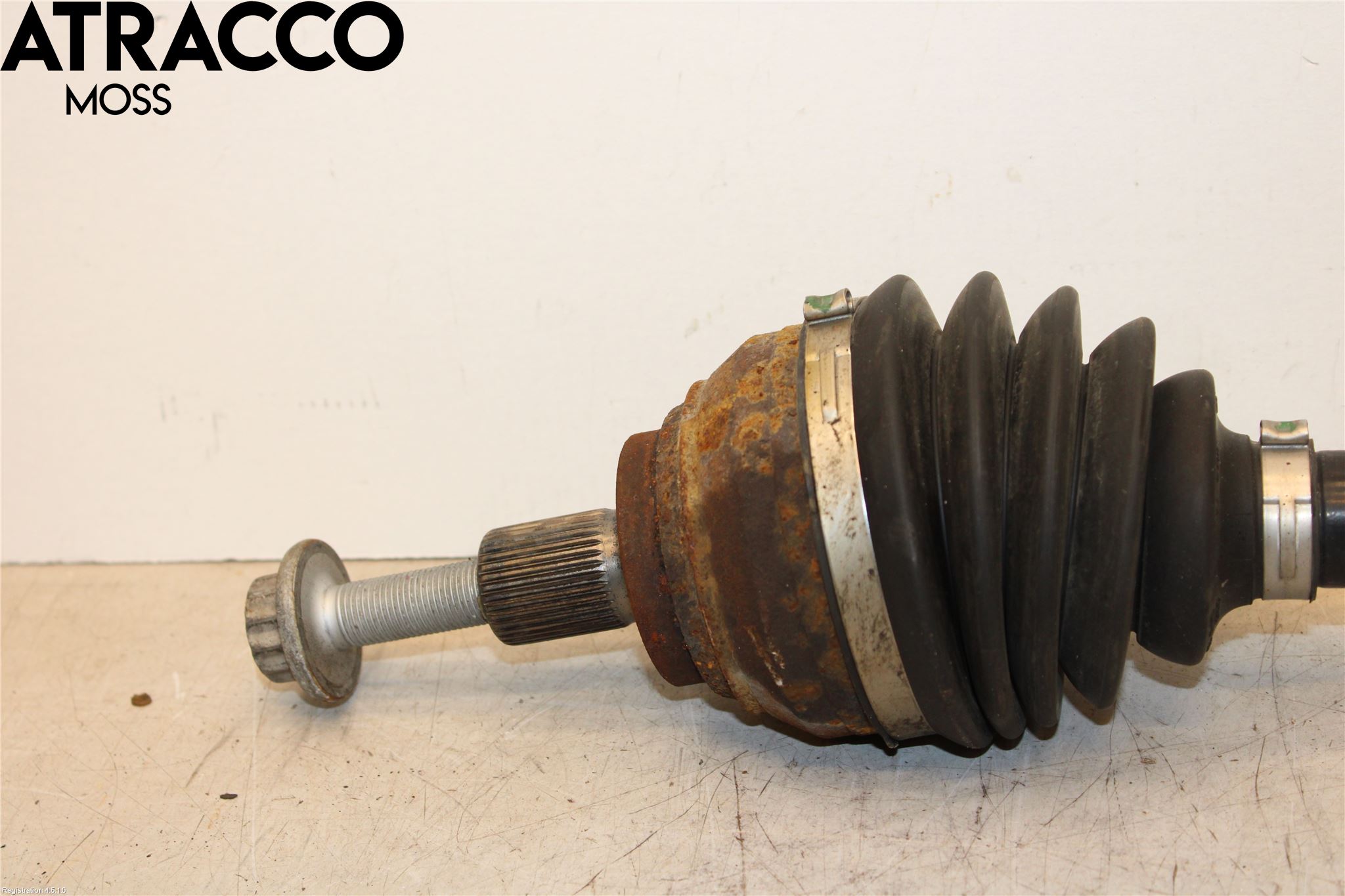 Volkswagen VW CADDY 16-20 Drivaxel Fram Vänster