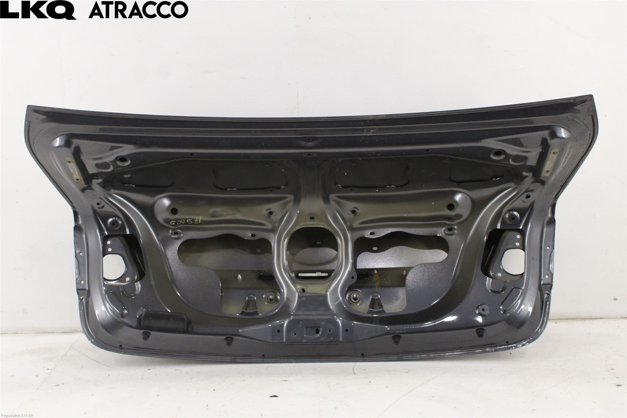 Toyota AVENSIS 09-15 Baklucka (Ej Med Ruta)
