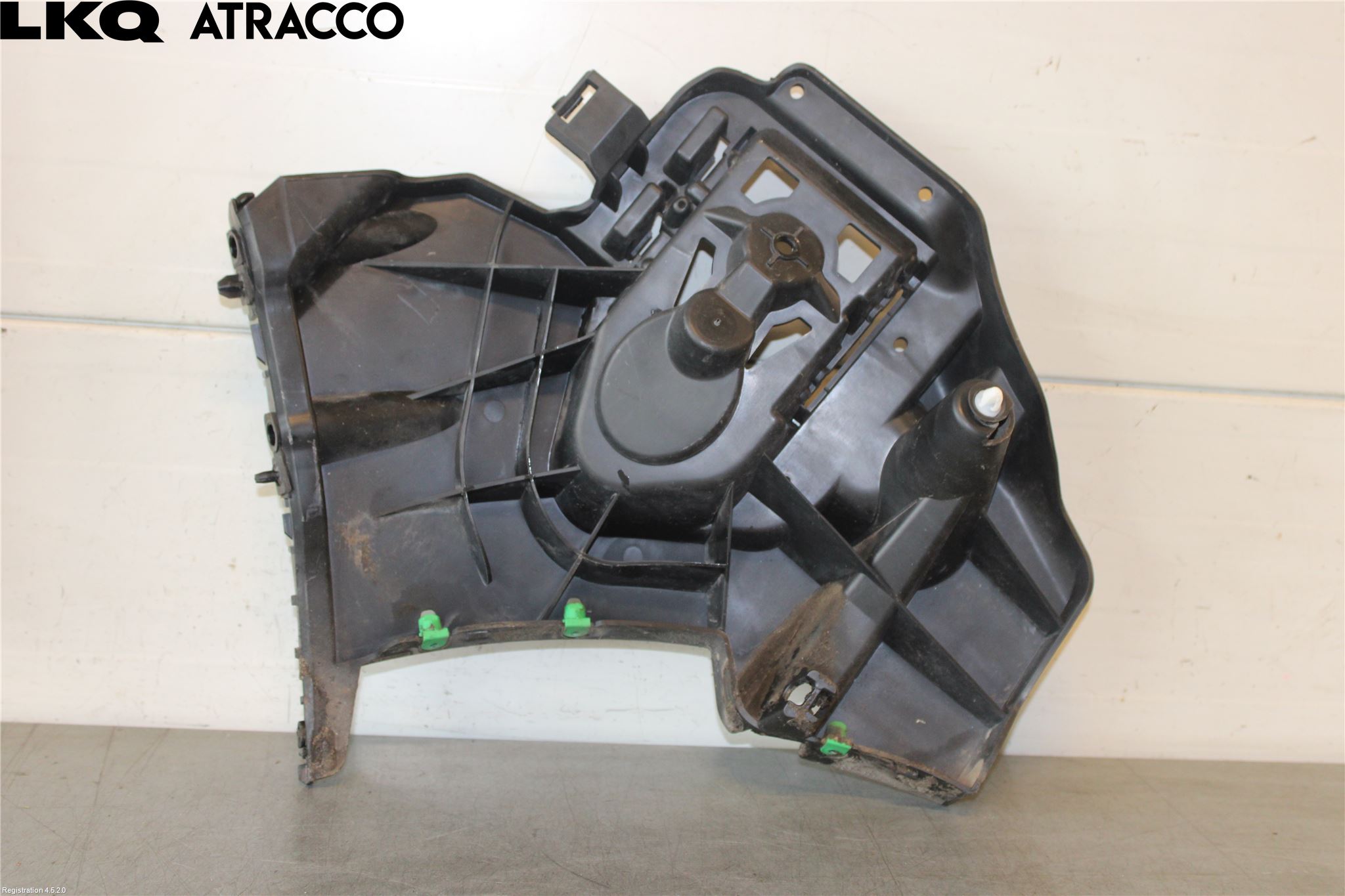 Volvo V40 12-19 Stötfångarbärjärn Bak