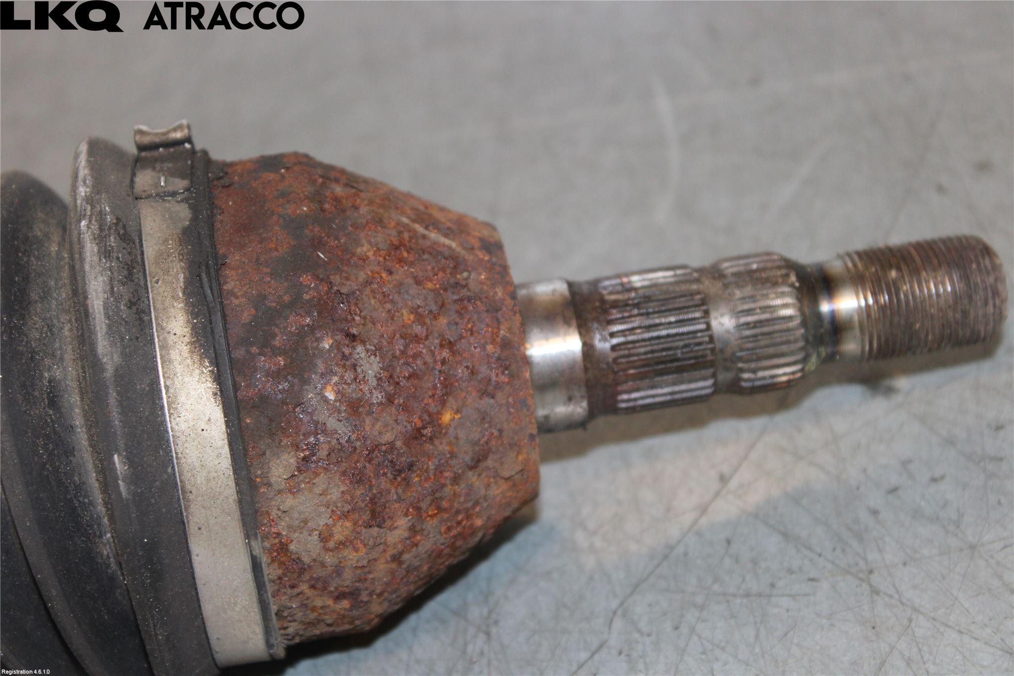 Volvo V40 12-19 Drivaxel Fram Vänster