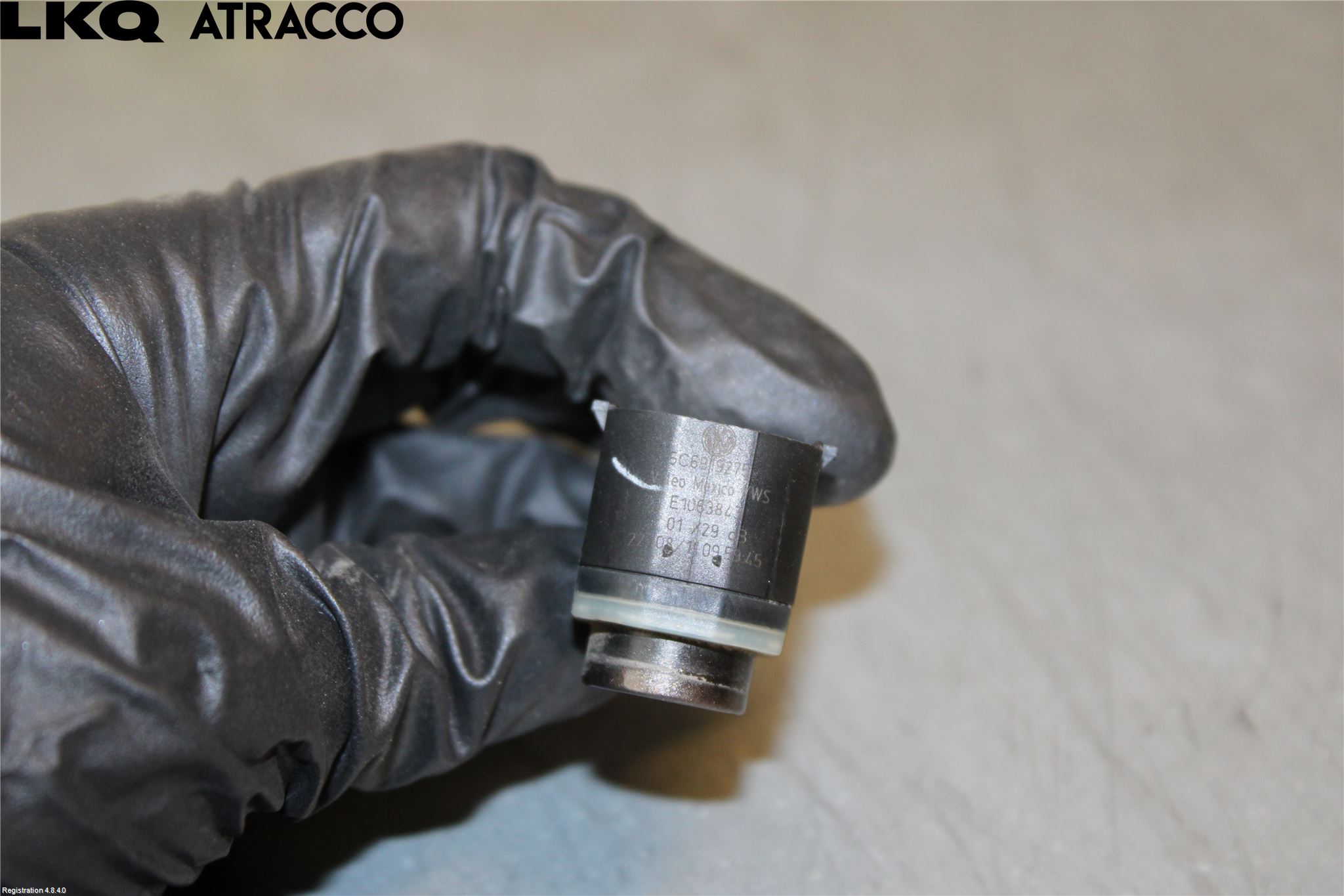 Volkswagen VW JETTA VI 11- Parkeringshjälp Frontsensor