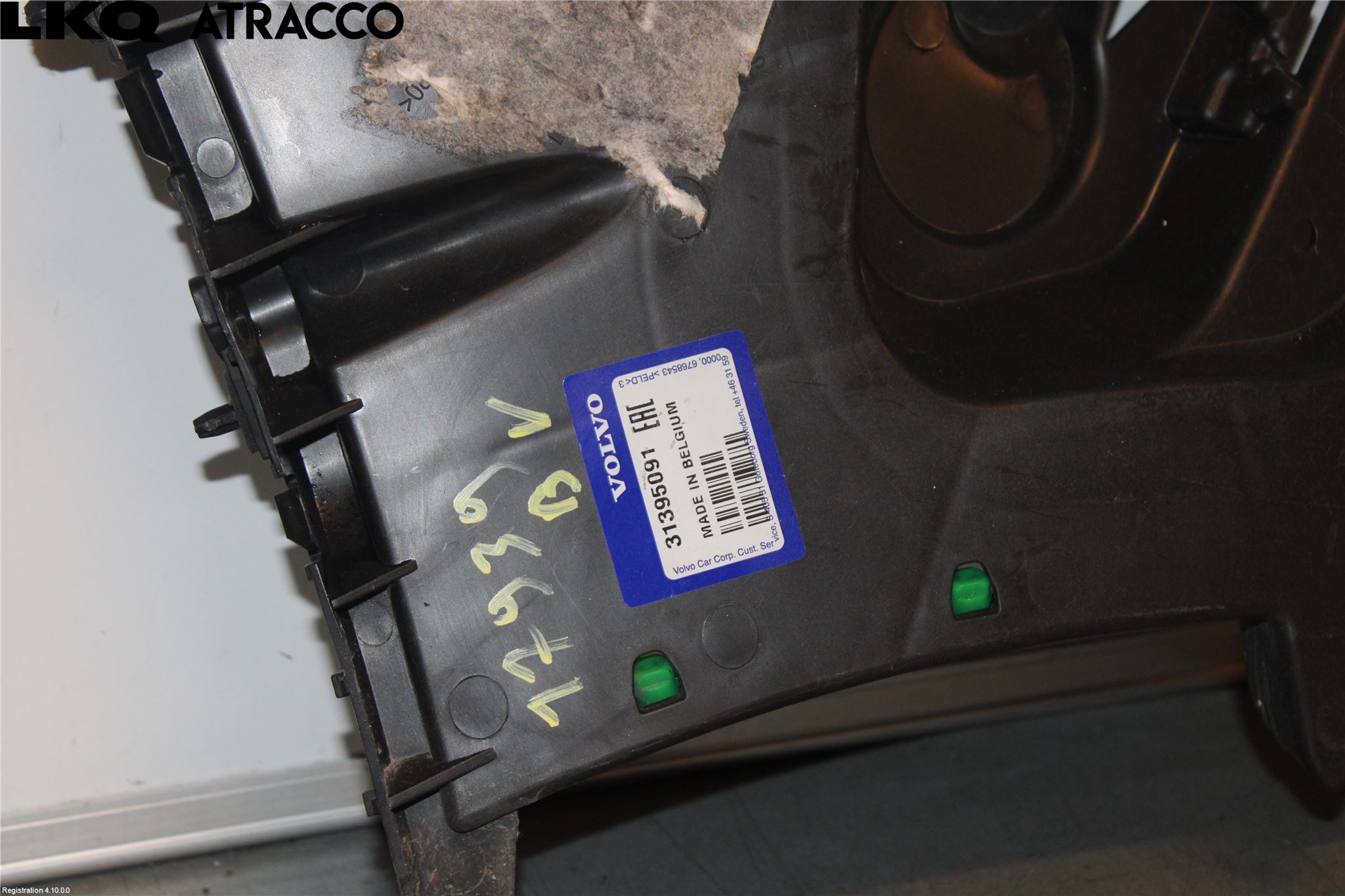 Volvo V40 12-19 Stötfångarbärjärn Bak