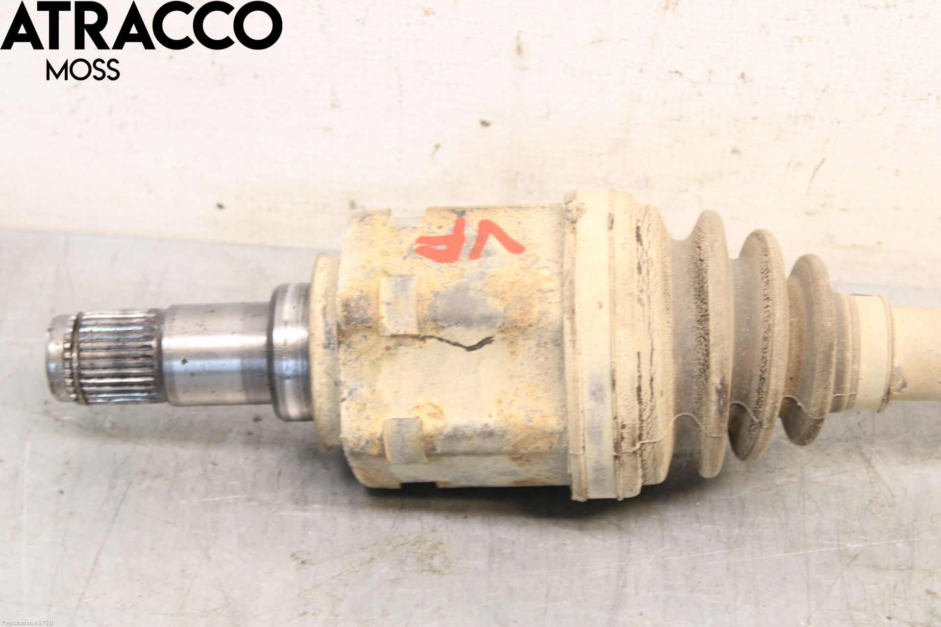 Toyota HILUX 05-16 Drivaxel Fram Vänster