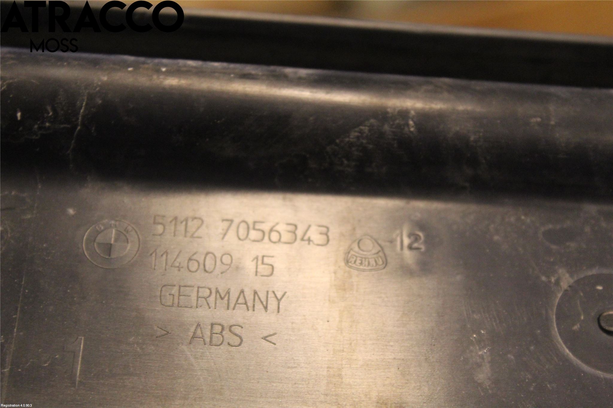BMW 5 E60/61 Sed/Tou 02-10 Stötfångardel Bak Mitt