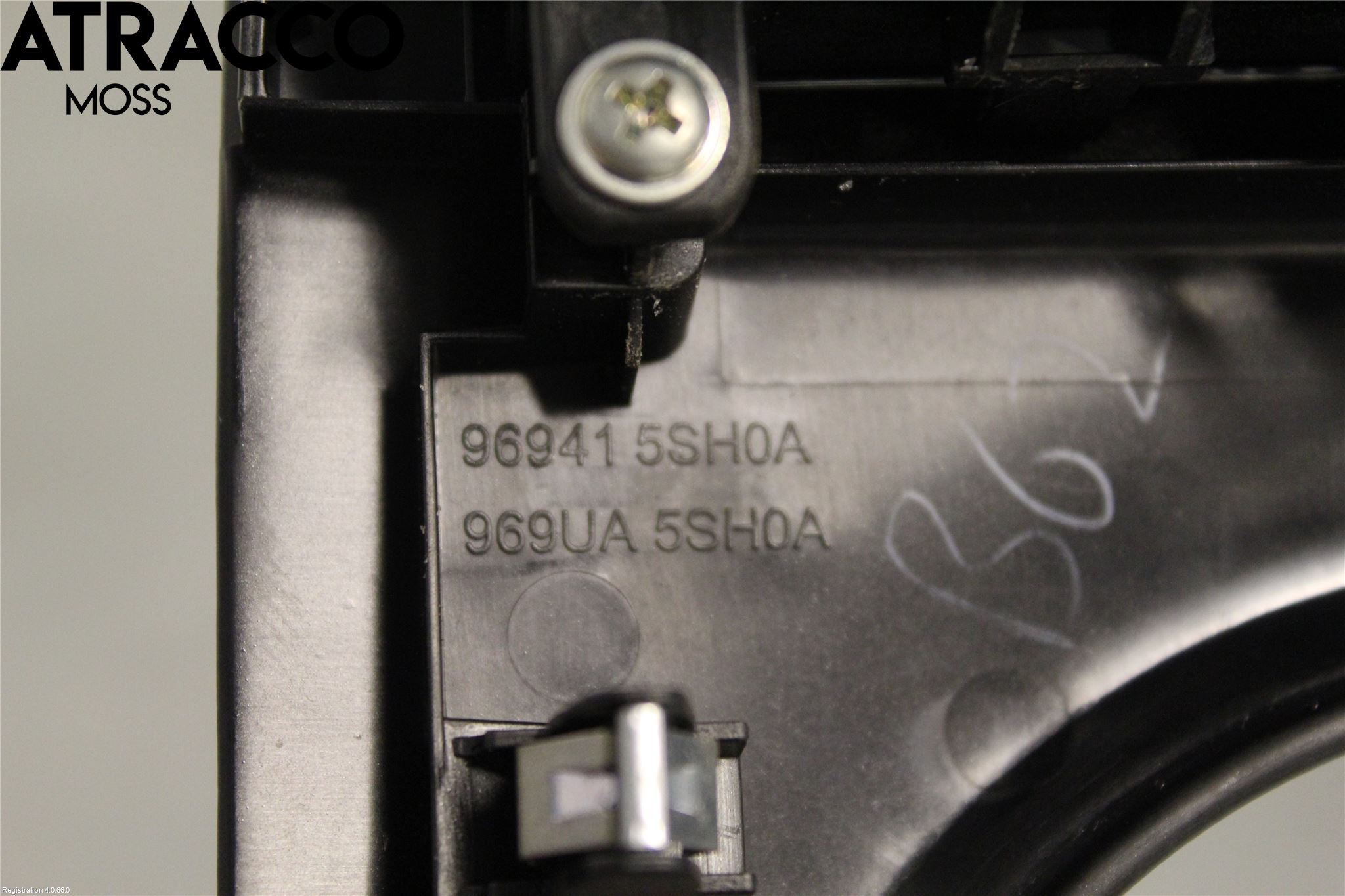 Nissan LEAF 18- Instrumentkonsoll Mitt