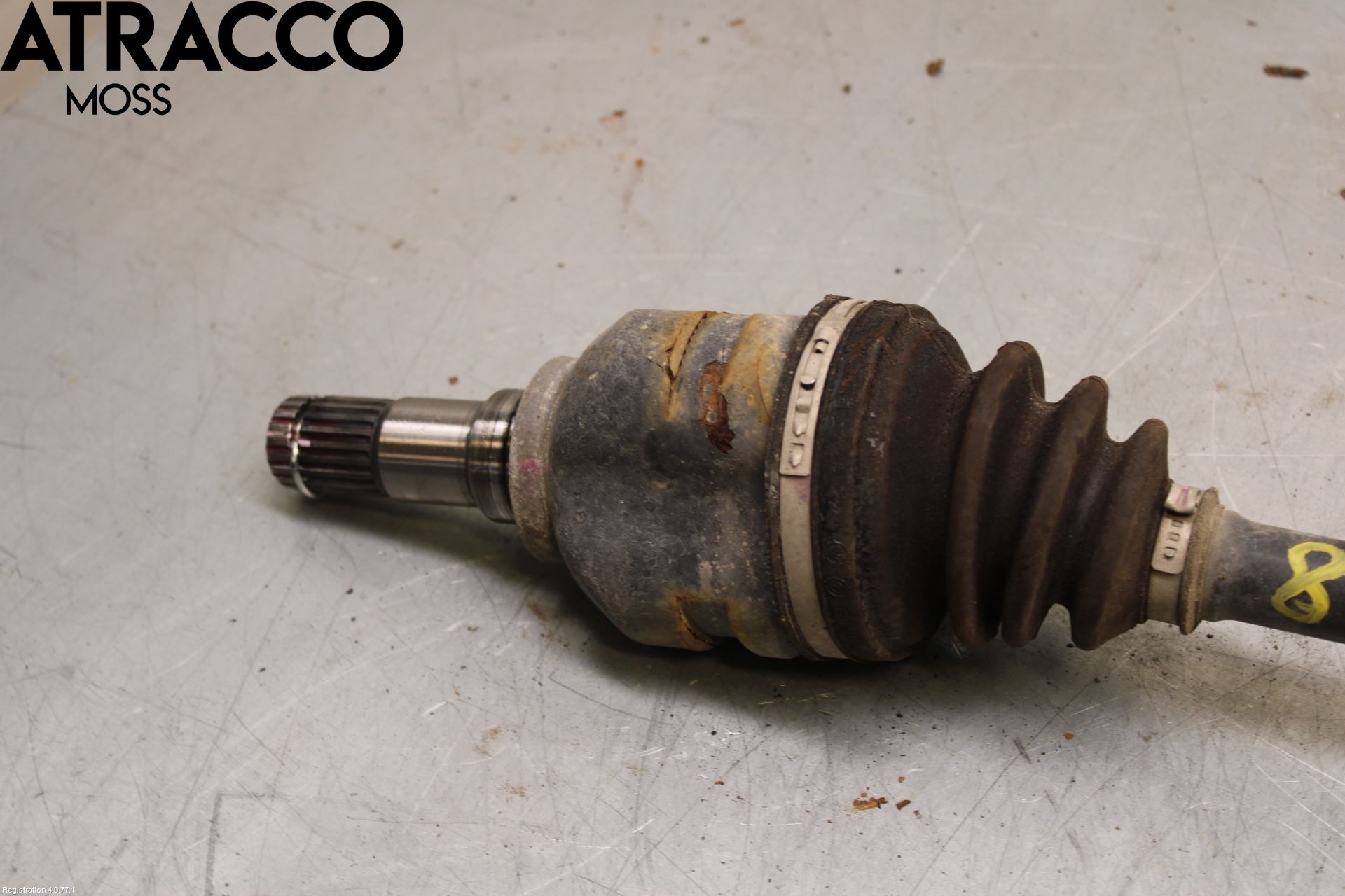 Toyota YARIS XP130 12-14 Drivaxel Fram Vänster