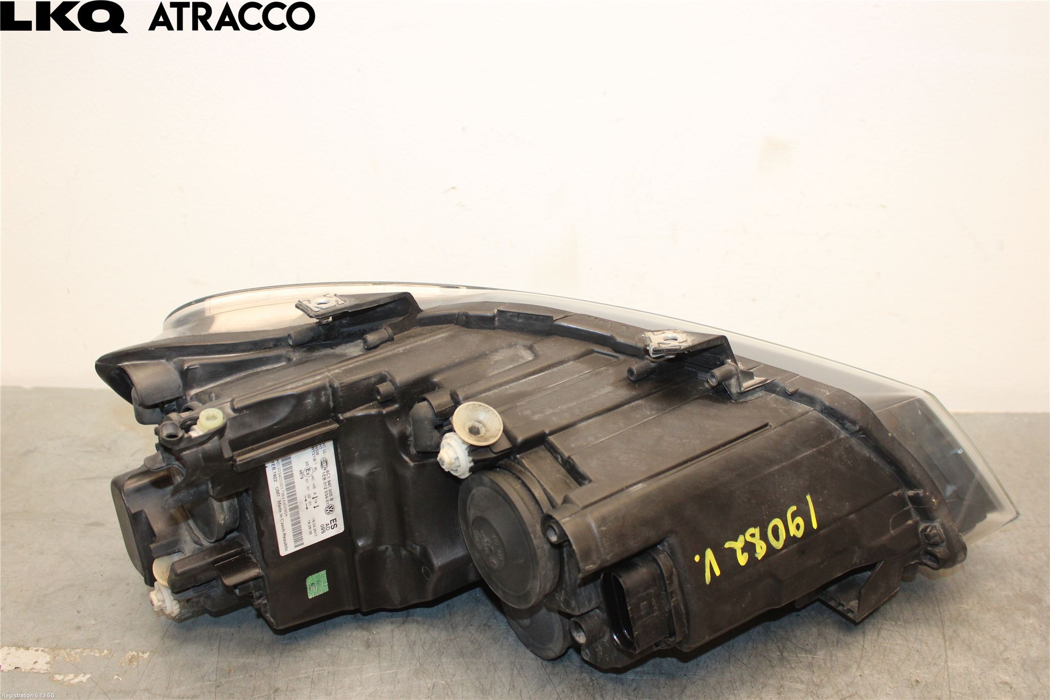 Volkswagen VW POLO 10-17 Strålkastare Vänster