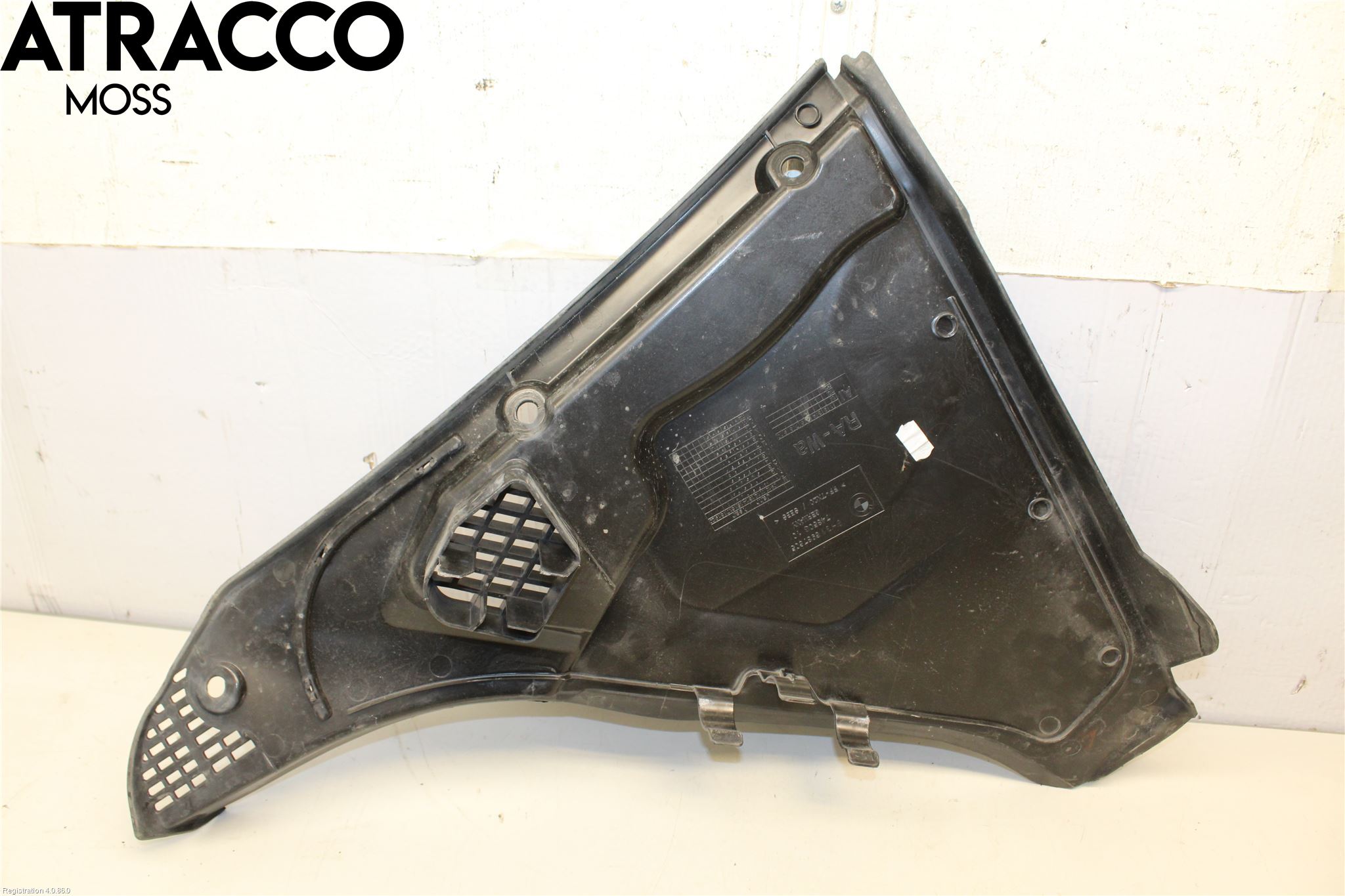 BMW 5 F10/F11/F18 09-17 Torpedplåt-Torpedplast