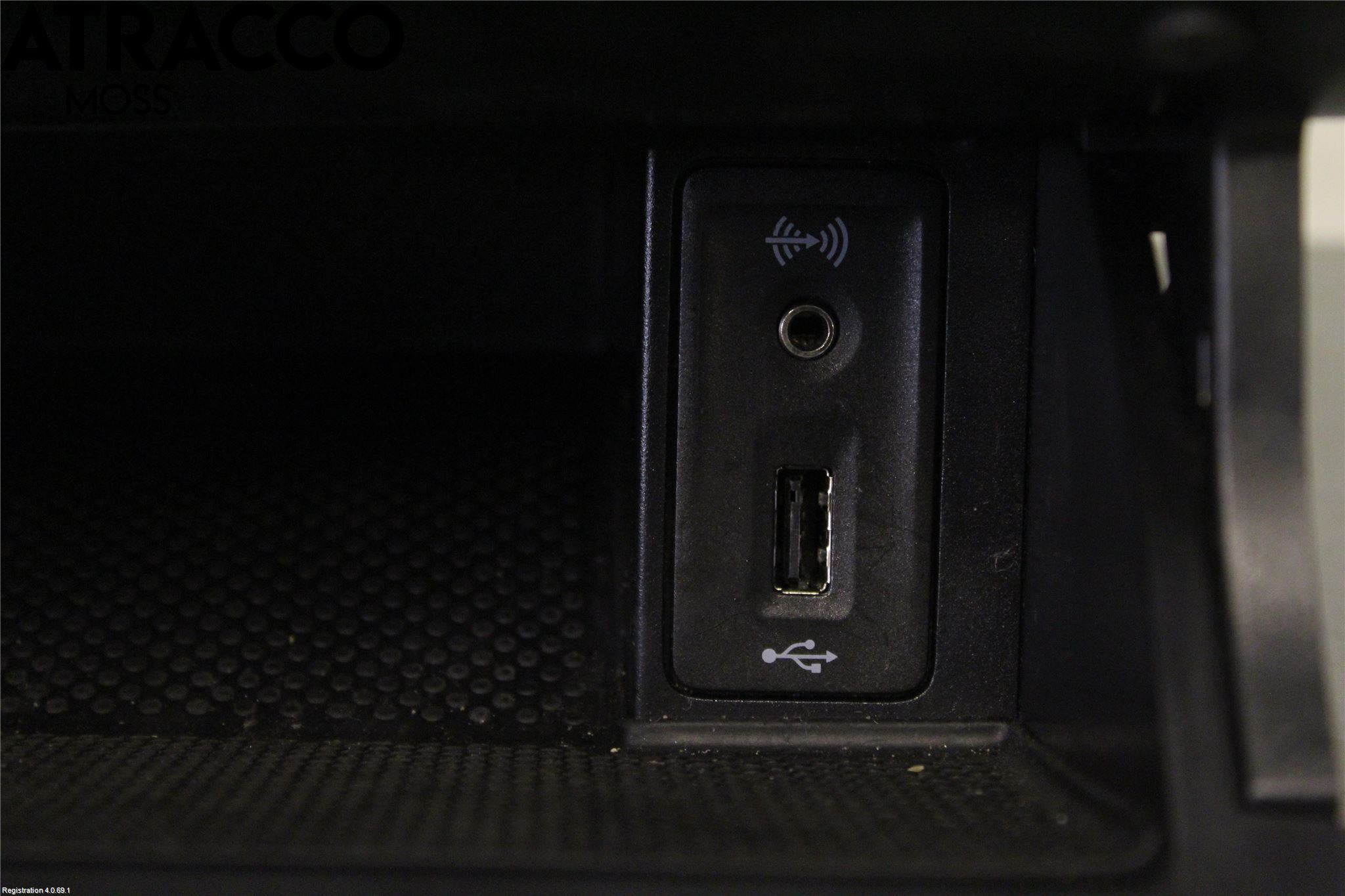 Volkswagen VW GOLF / E-GOLF VII 13-20 Instrumentbräda Förvaringsfack