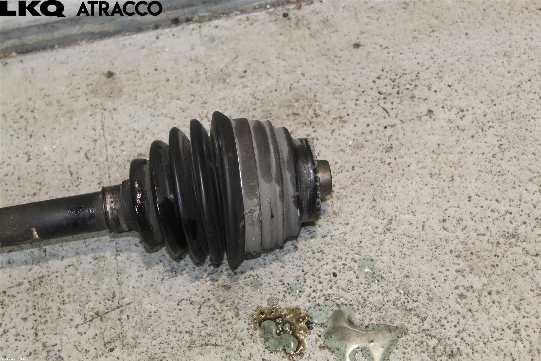 BMW 3 F30/F31/F80 12-19 Drivaxel Fram Vänster