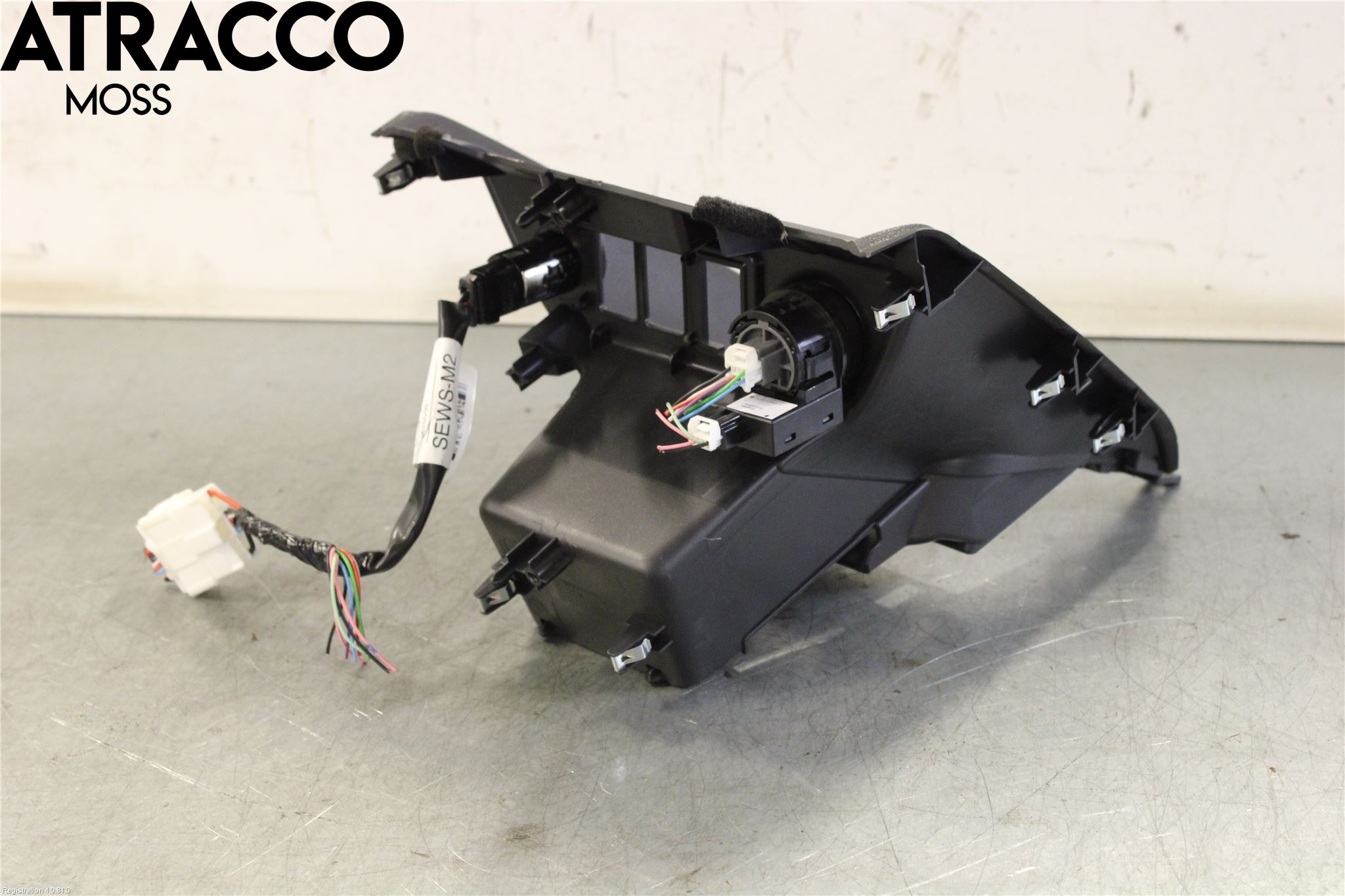 Nissan LEAF 18- Instrumentkonsoll Mitt