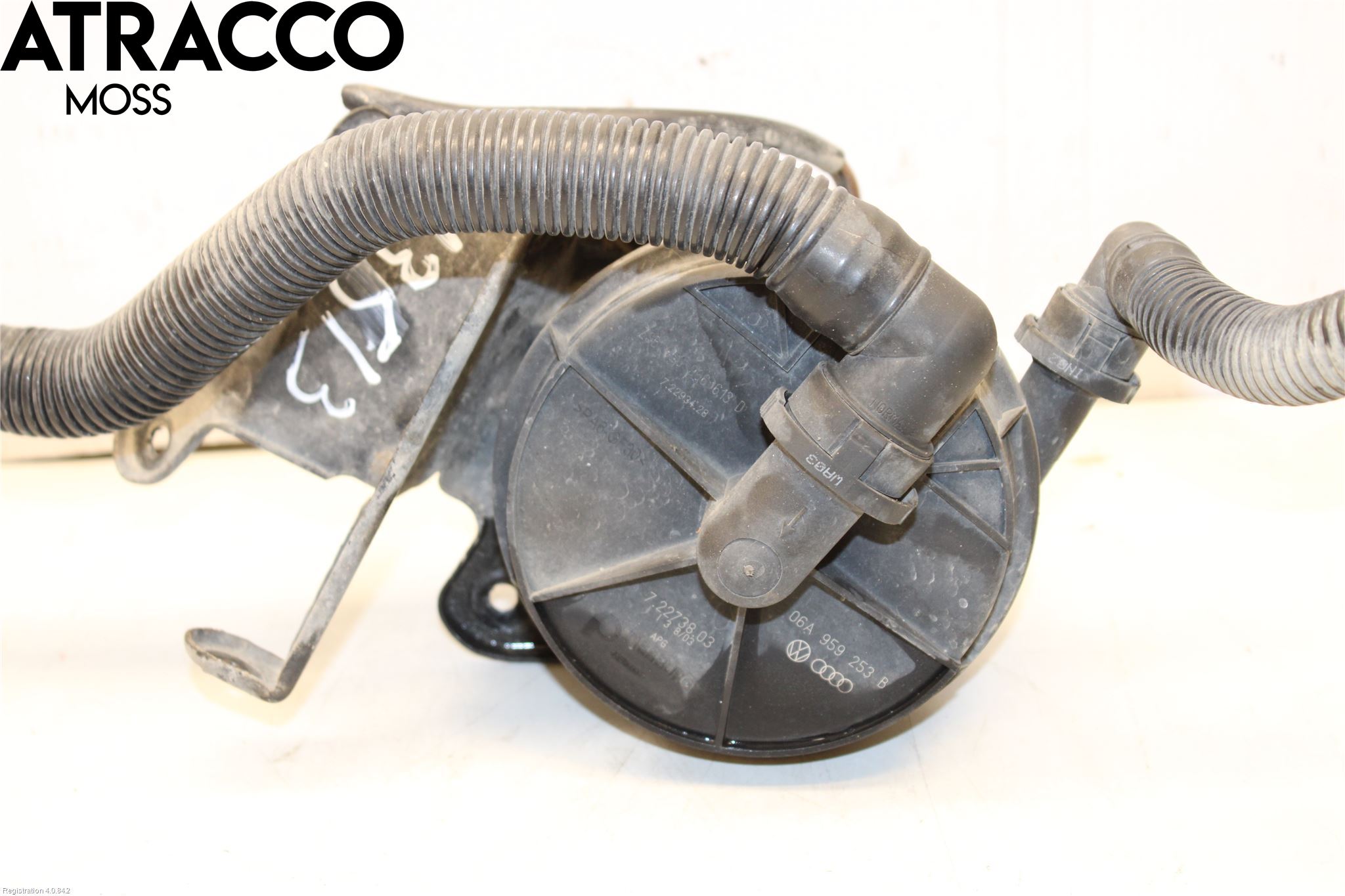 Audi A4/S4 01-05 Luftpump-Avgasrening