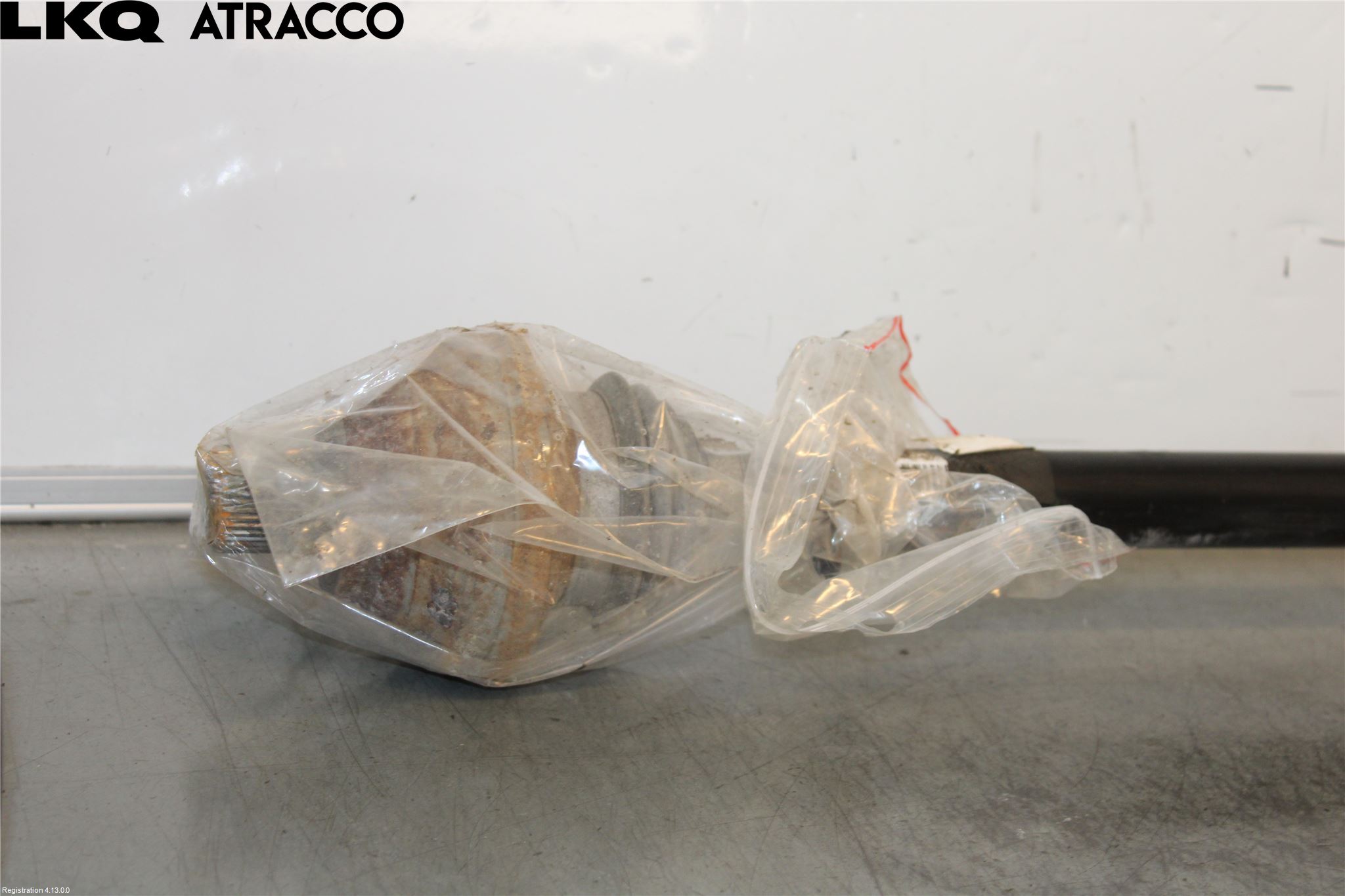 Volkswagen VW ID.4 21- Drivaxel Bak Höger