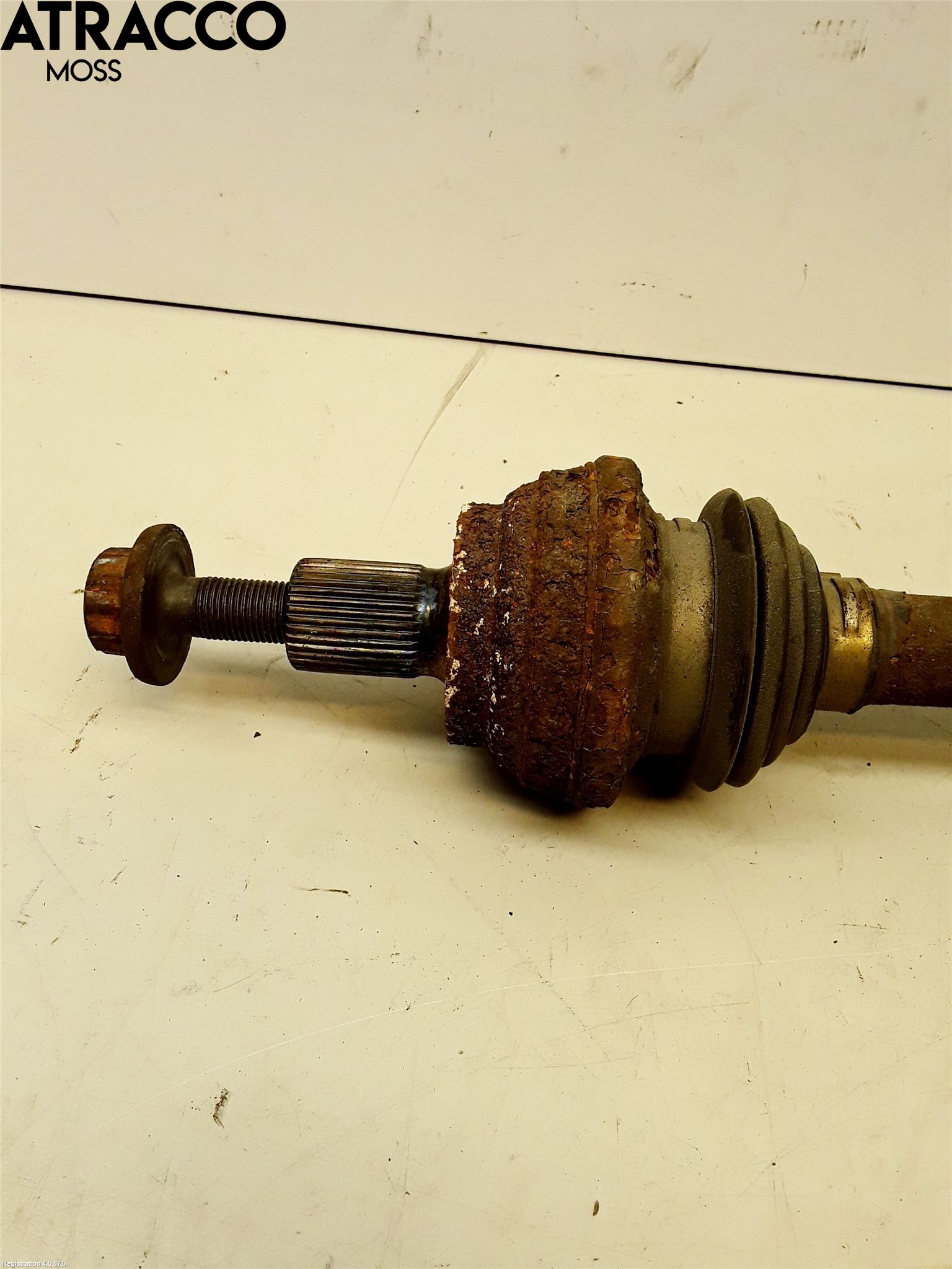 Volkswagen VW TIGUAN 07-16 Drivaxel Bak Höger