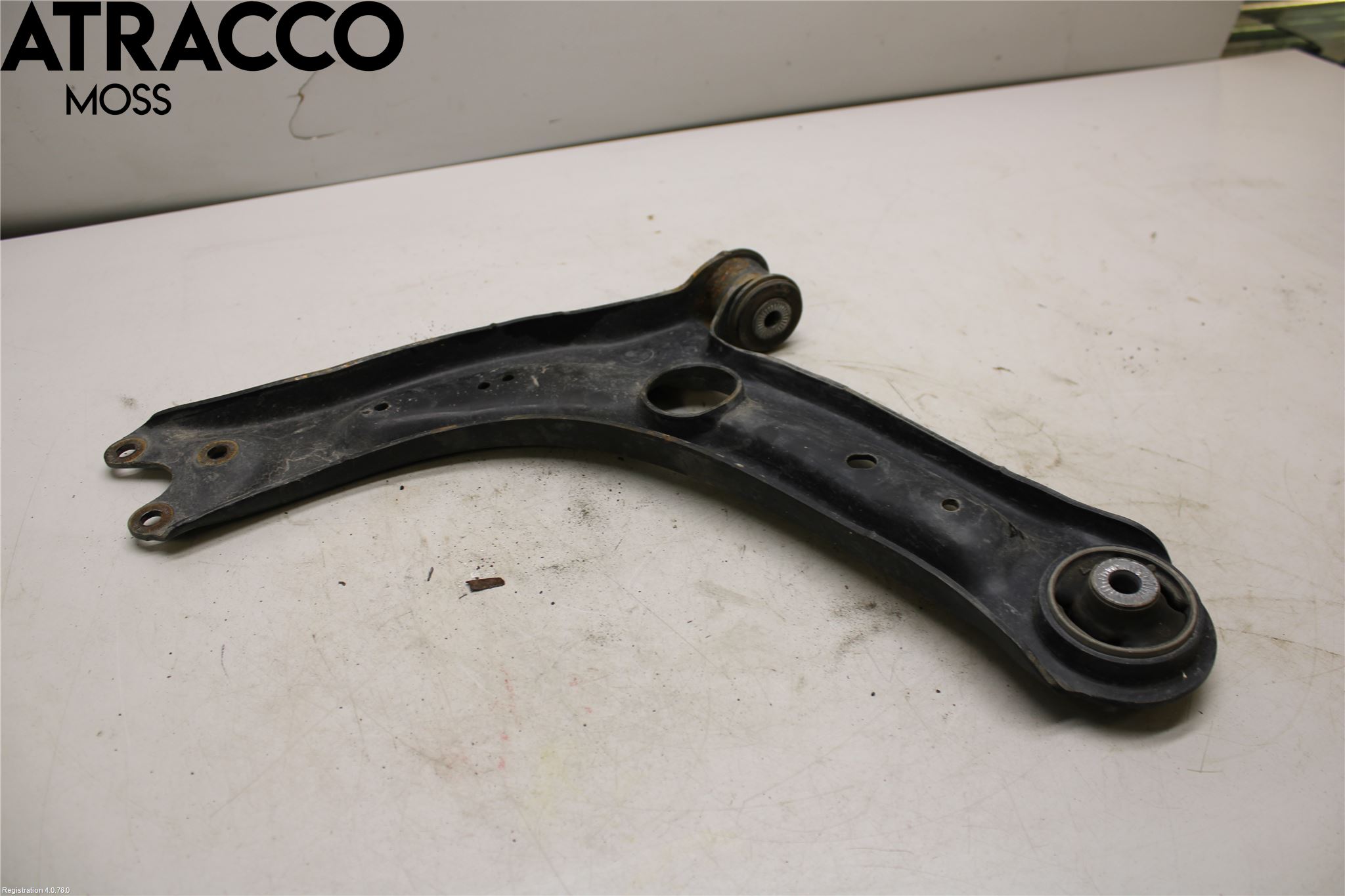 Volkswagen VW PASSAT 15-19 Bärarm Fram Undre Hö