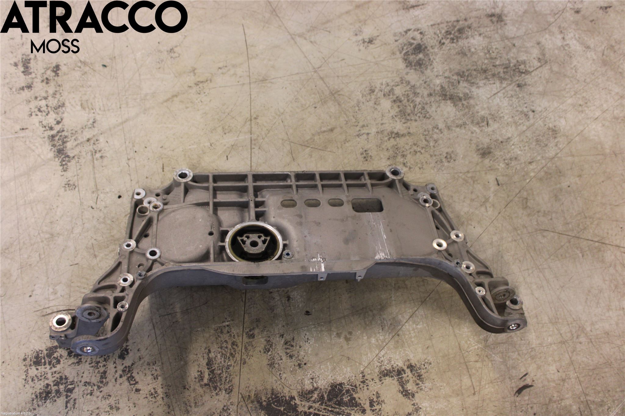 Audi Q3 8U 12-18 Framvagnsbalk