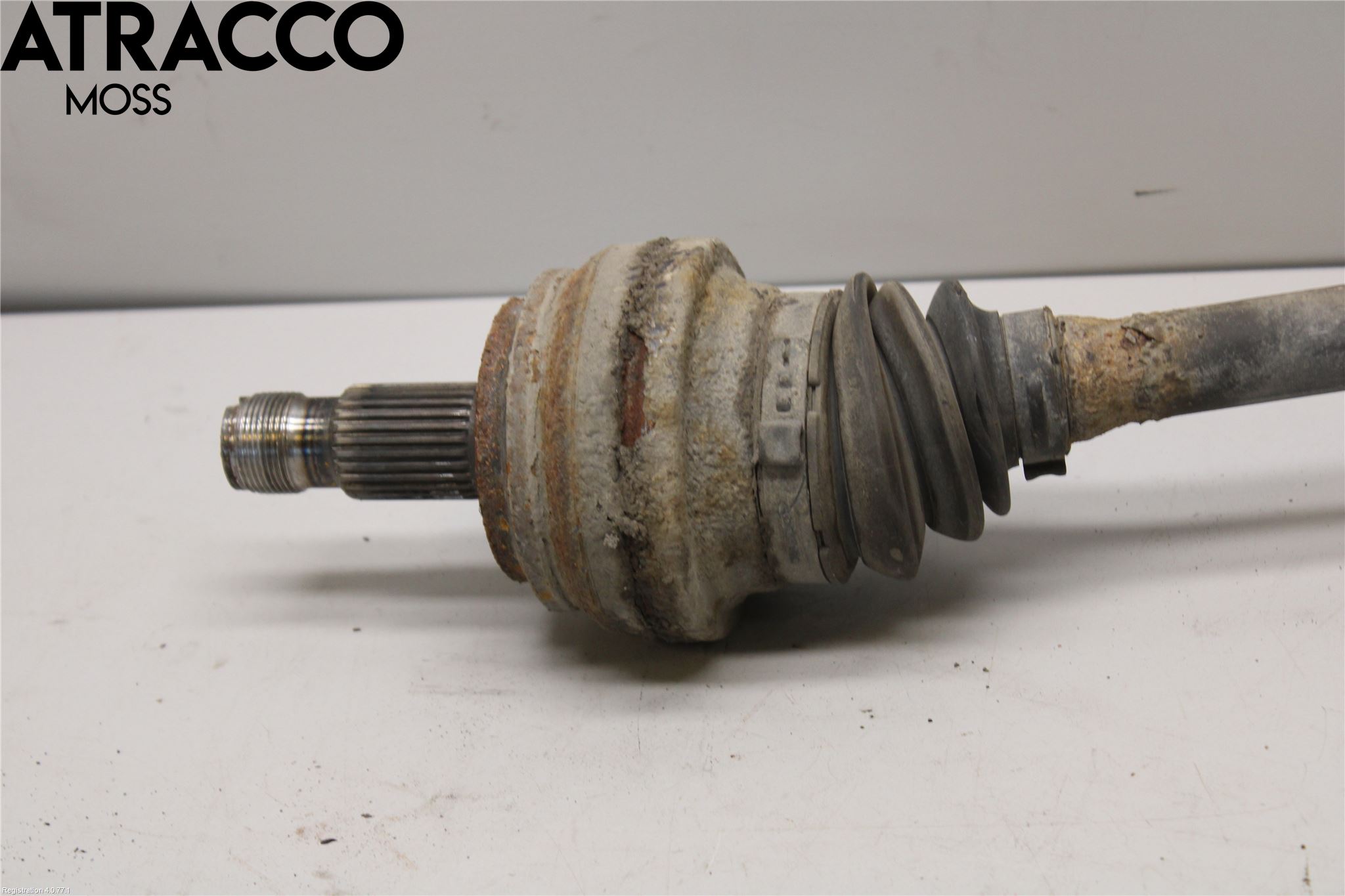 Mercedes-Benz MB C-KLASS (W205) 14-21 Drivaxel Bak Vänster