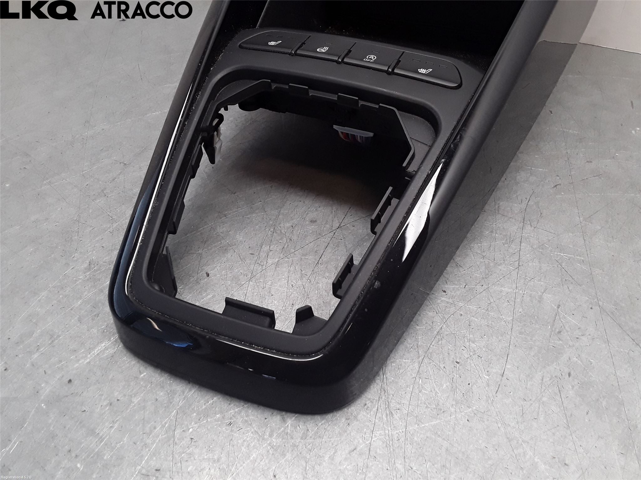 Kia STONIC 18->> Inr Tunnelfack