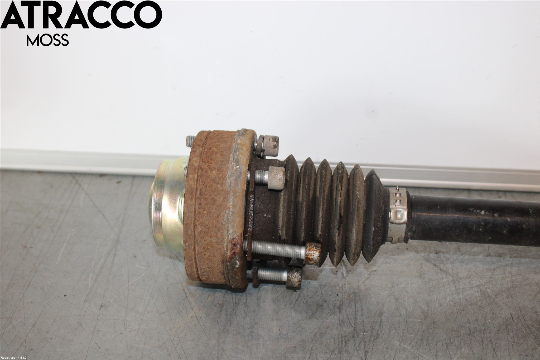 Skoda SUPERB 16-24 Drivaxel Bak Vänster