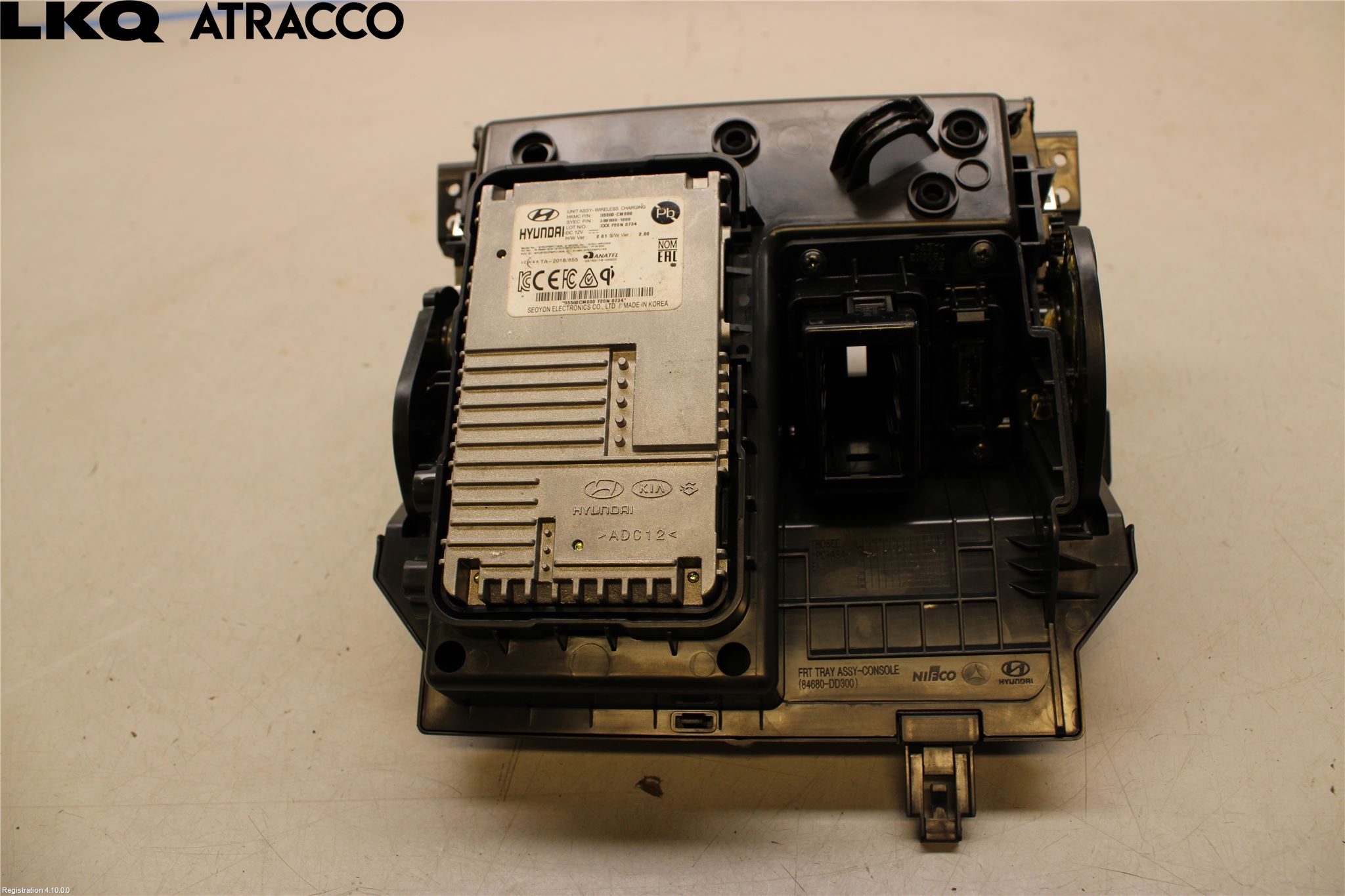 Hyundai KONA/ELECTRIC OS 18-23 Instrumentkonsoll Mitt