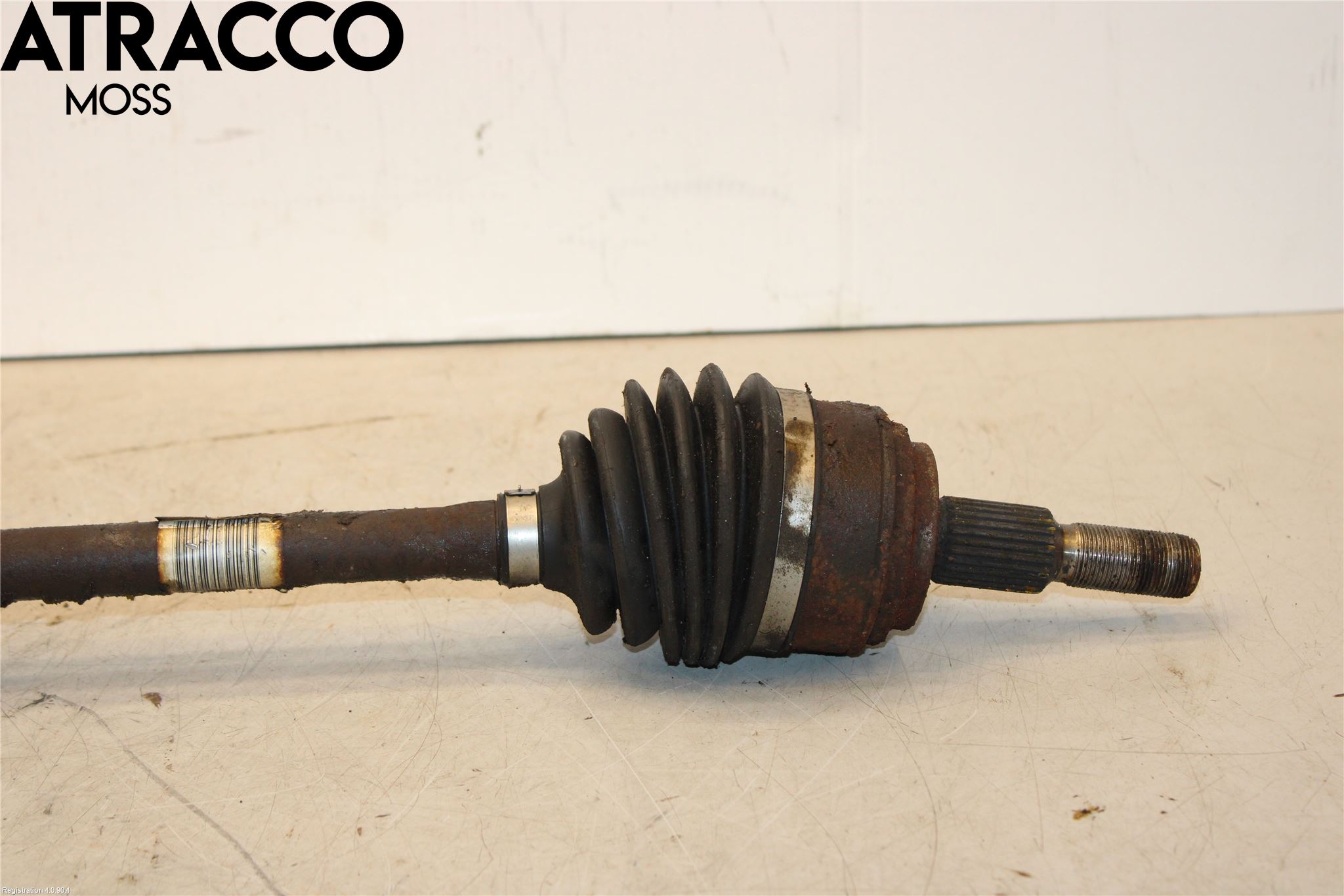 Ford FOCUS 15-18 Drivaxel Fram Vänster