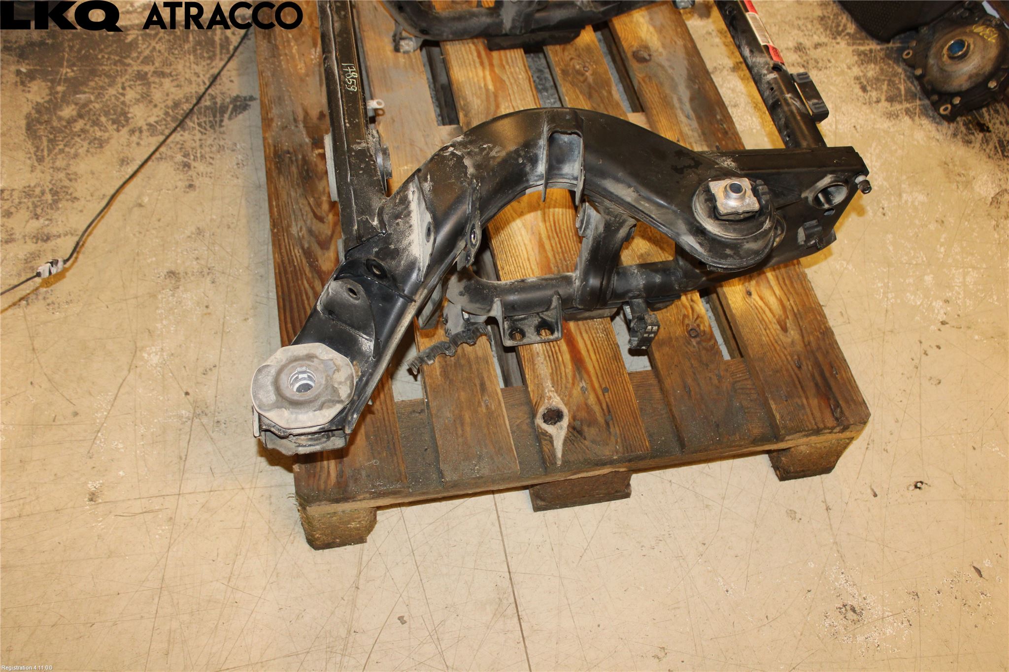 Mercedes-Benz MB EQC (N293) 20- Bakaxelbalk