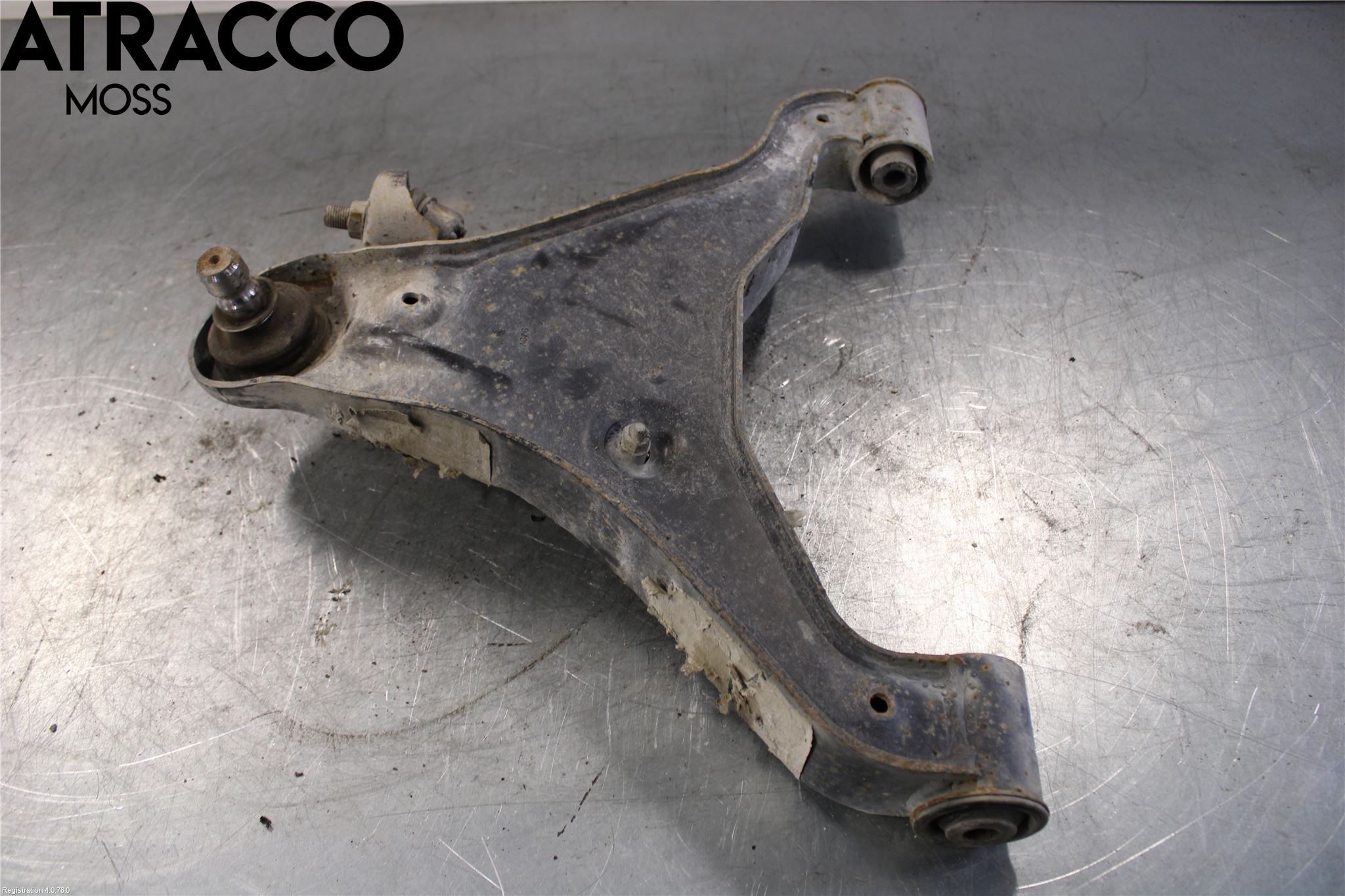 Nissan NAVARA 05-16 Bärarm Fram Undre Hö
