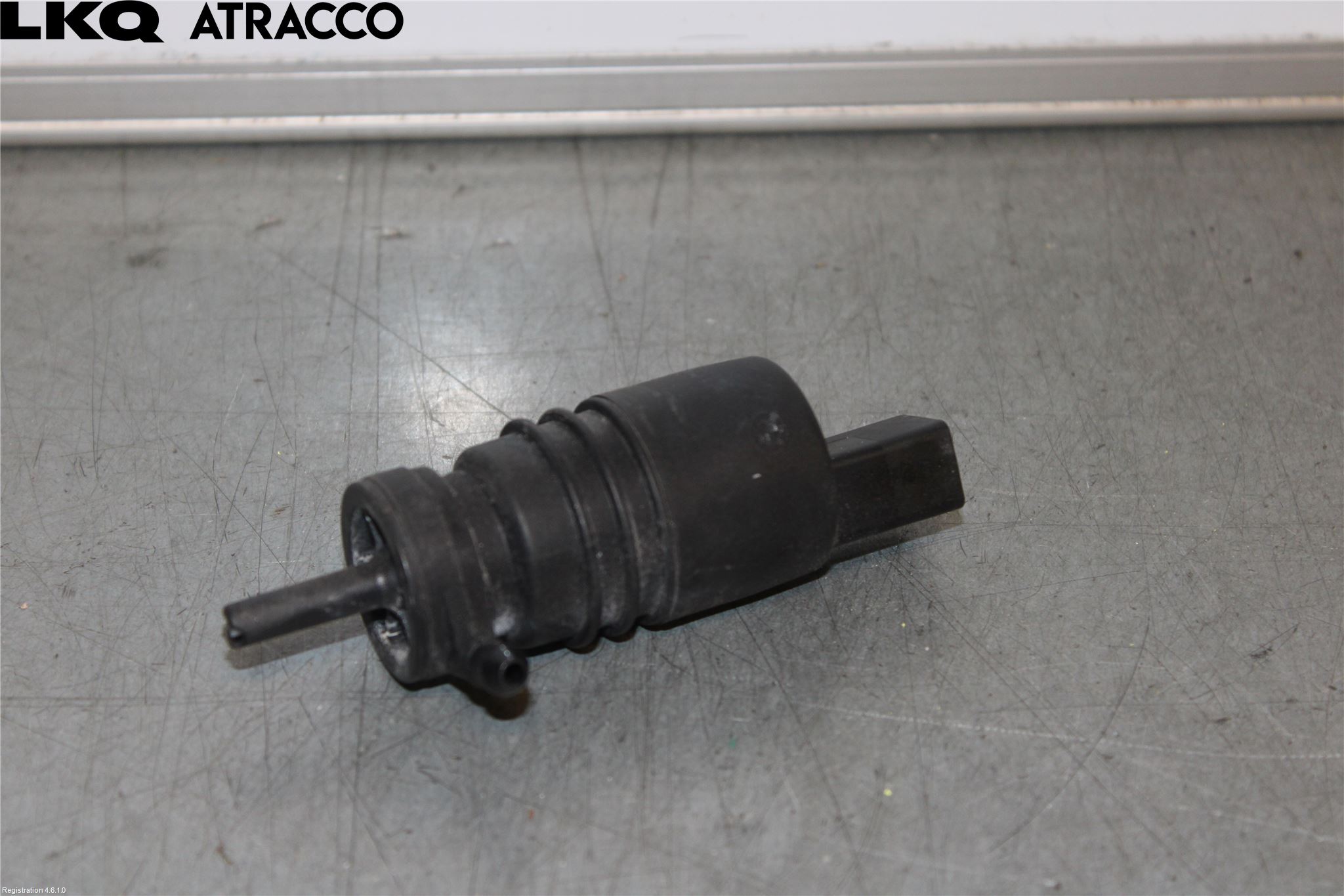BMW X3 E83     03-10 Spolarpump Baklucka