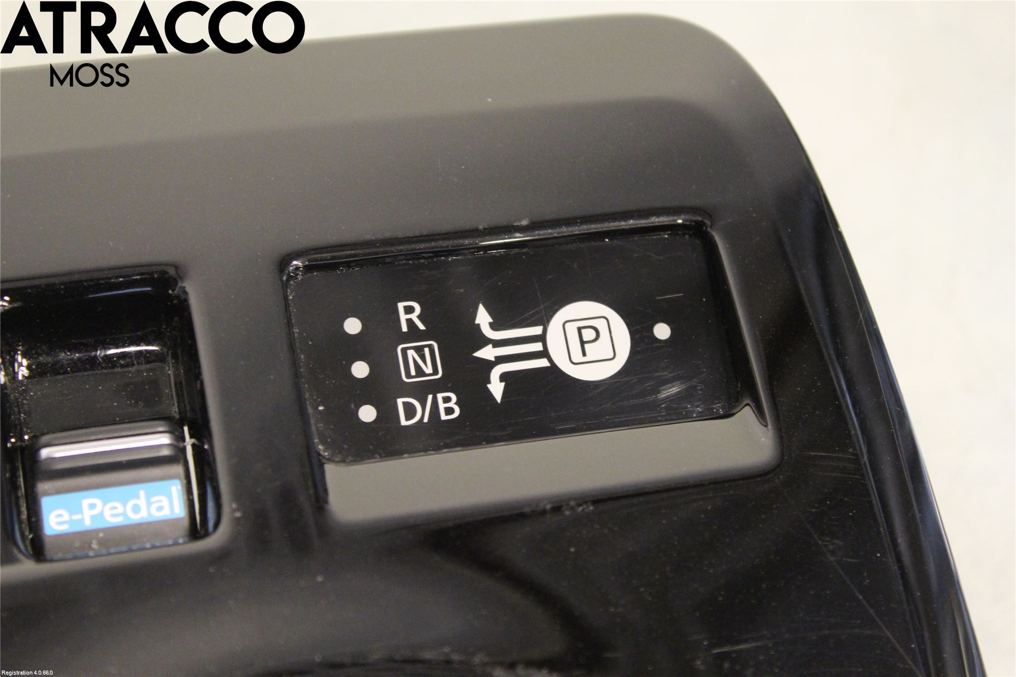 Nissan LEAF 18- Instrumentkonsoll Mitt