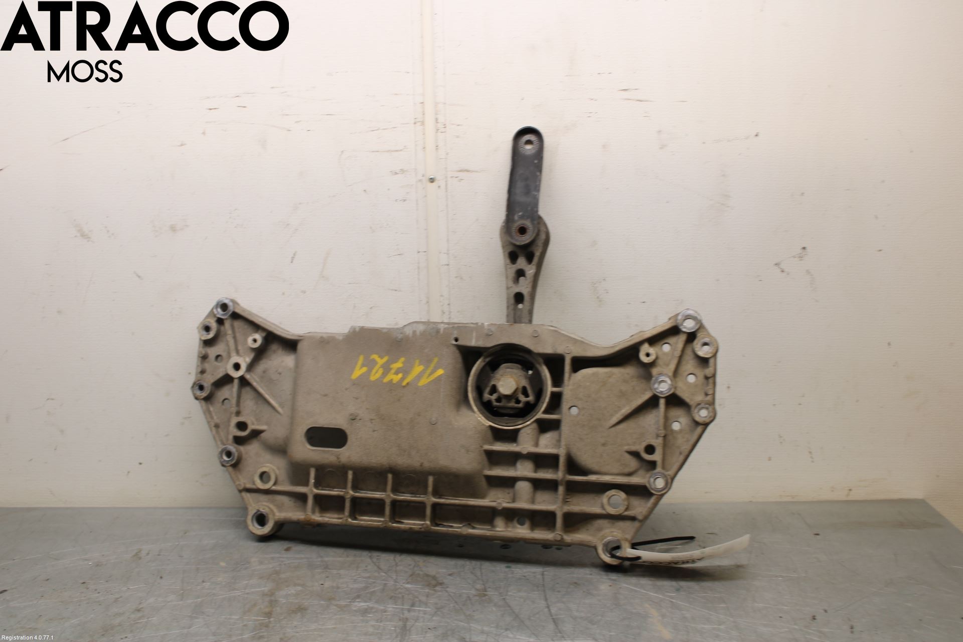 Volkswagen VW GOLF VI 09-13 Framvagn Fäste-Kudde