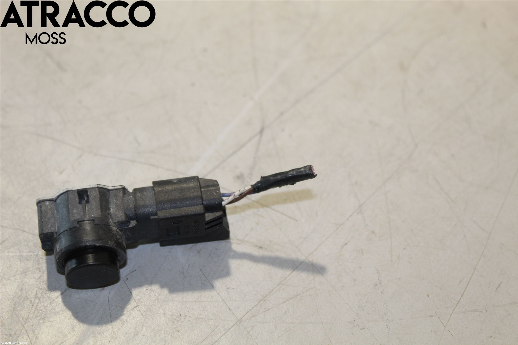 Opel VIVARO 20- Parkeringshjälp Frontsensor
