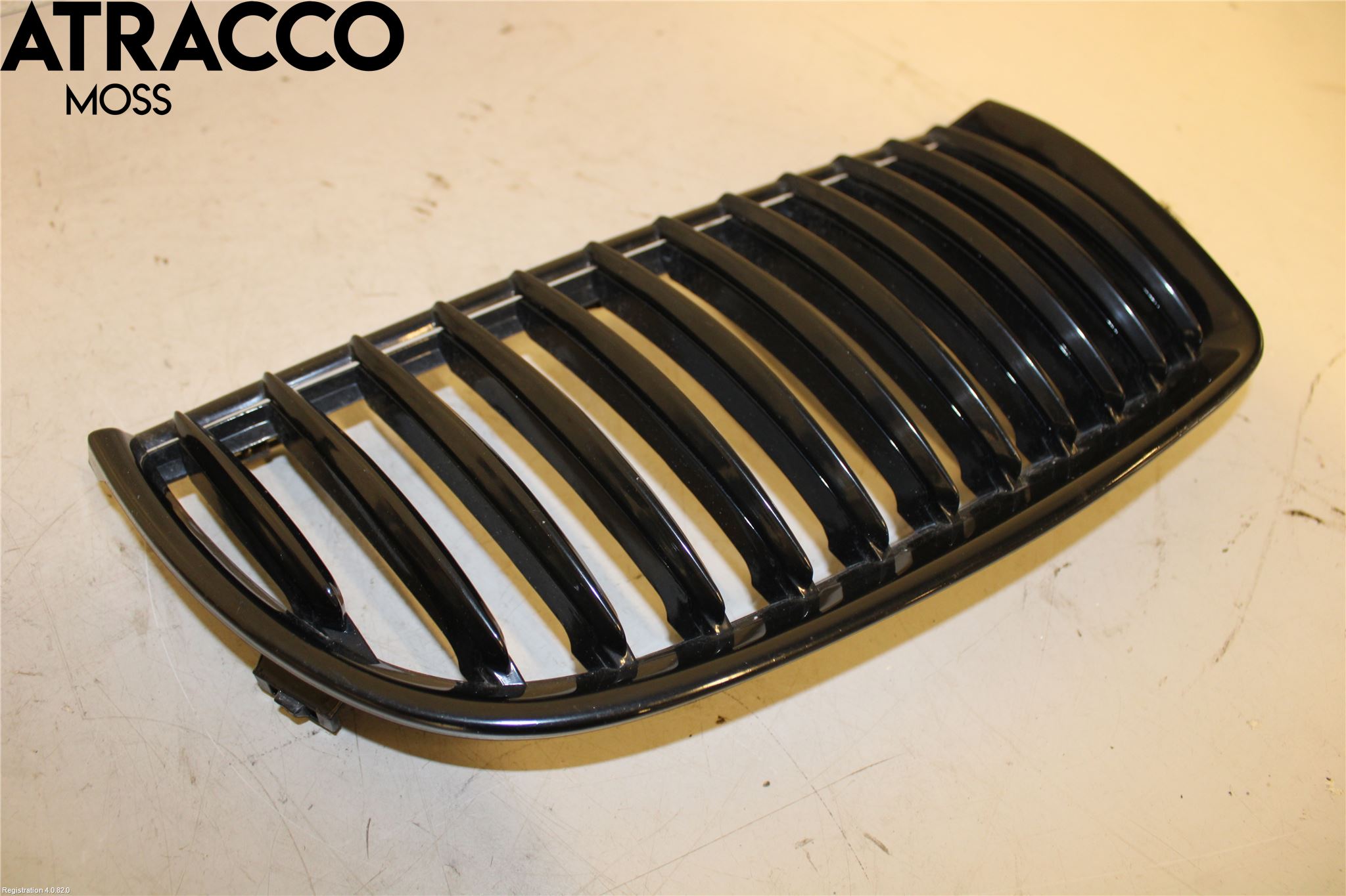BMW 3 E90/91 SED/TOU 05-12 Grilldel Höger