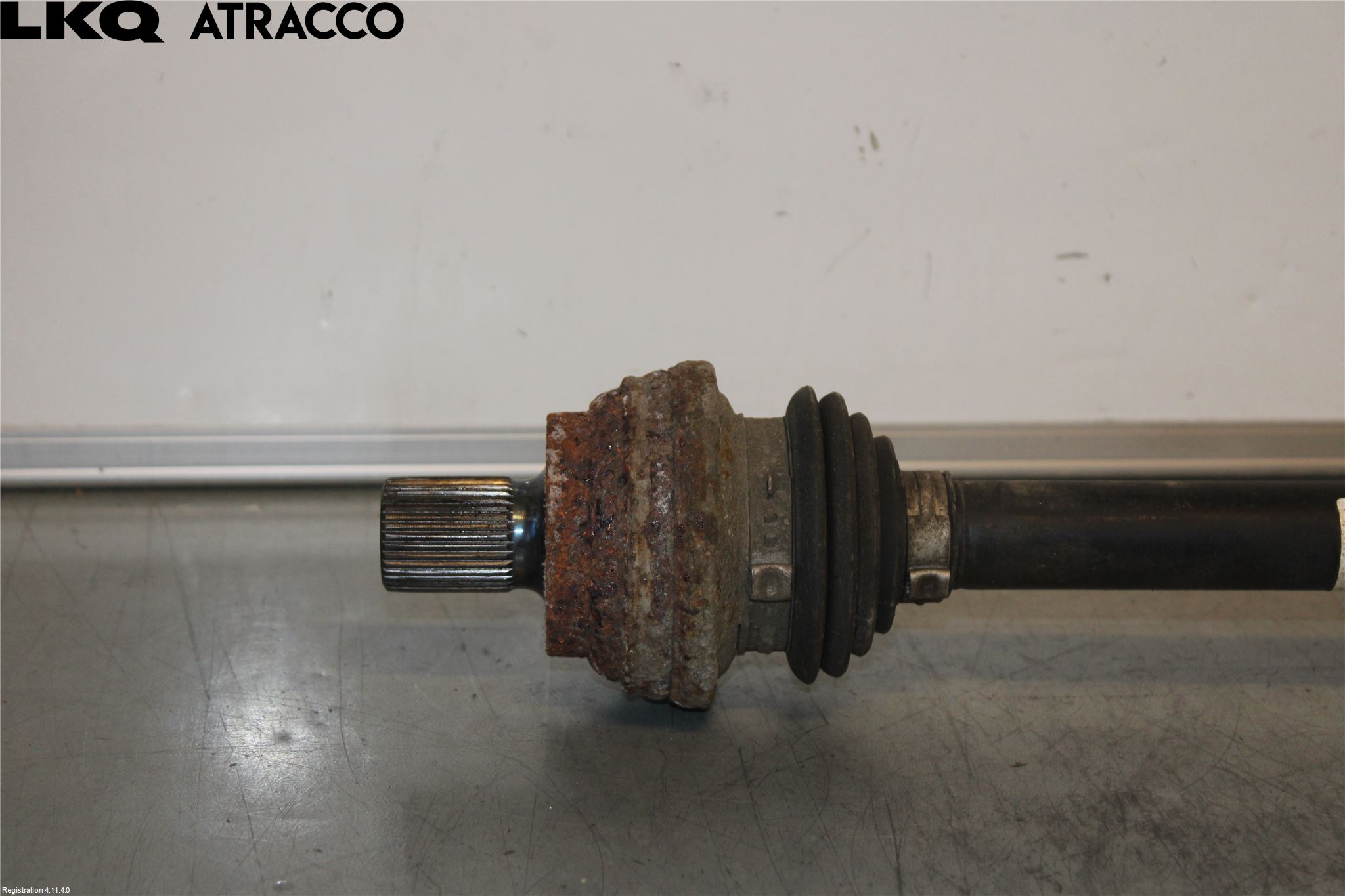 Volkswagen VW TIGUAN 07-16 Drivaxel Bak Vänster